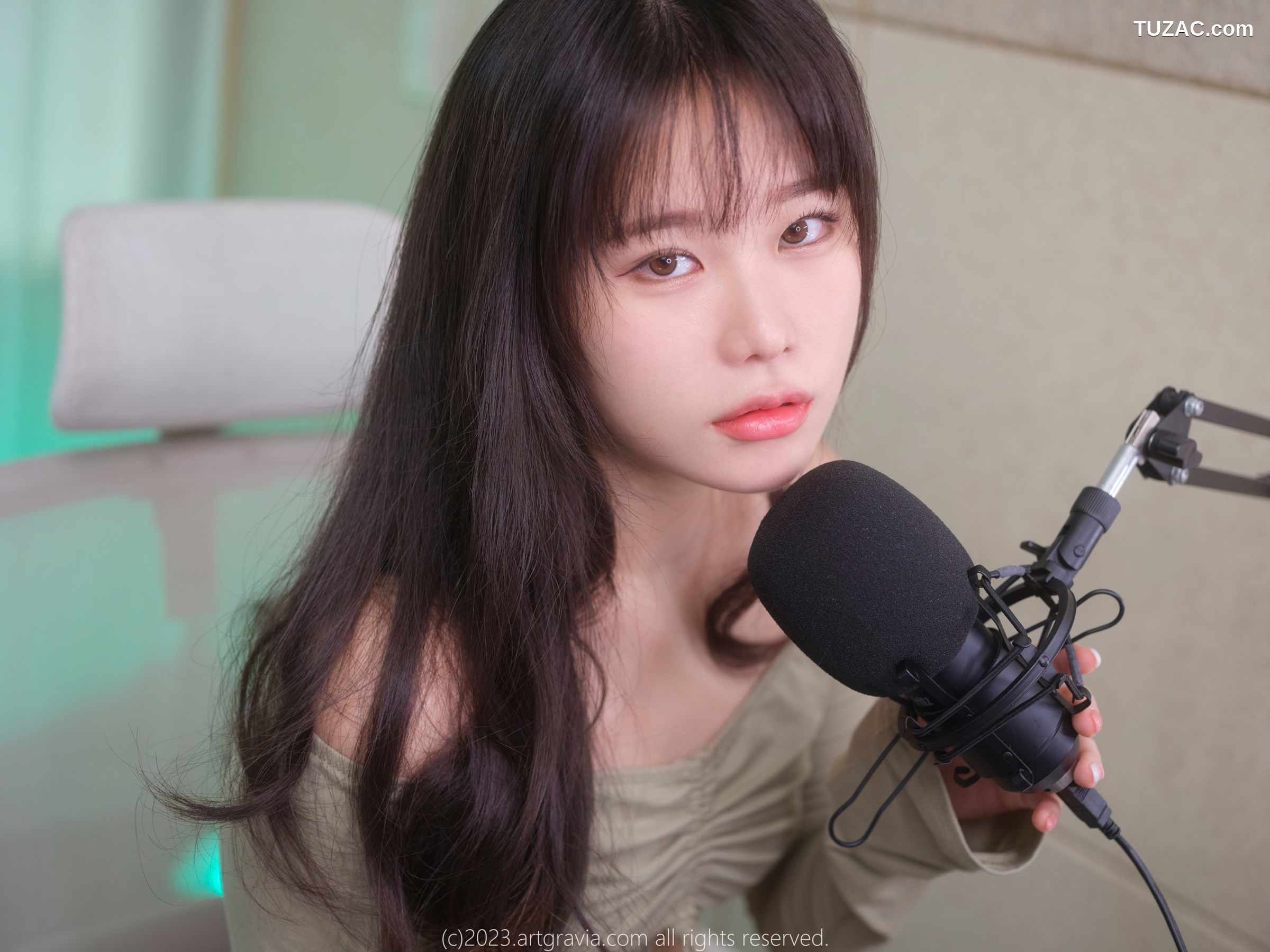 韩国美女-Sira-淡绿T短裙-AG-543