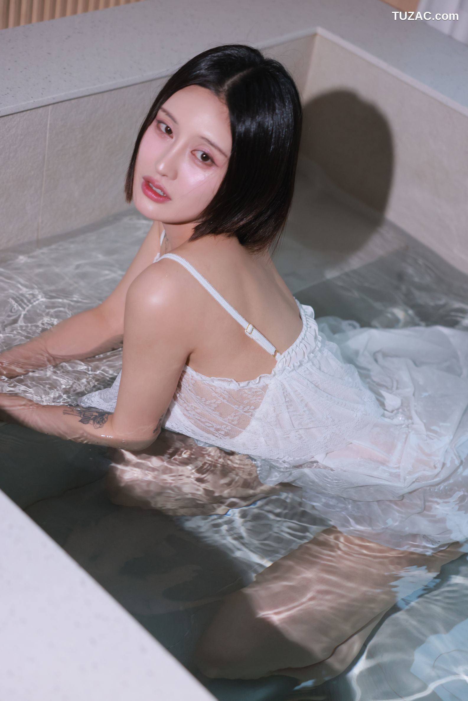 韩国美女-Yuze-白色吊带睡衣-OASIS-SWEETBOX-Vol.35