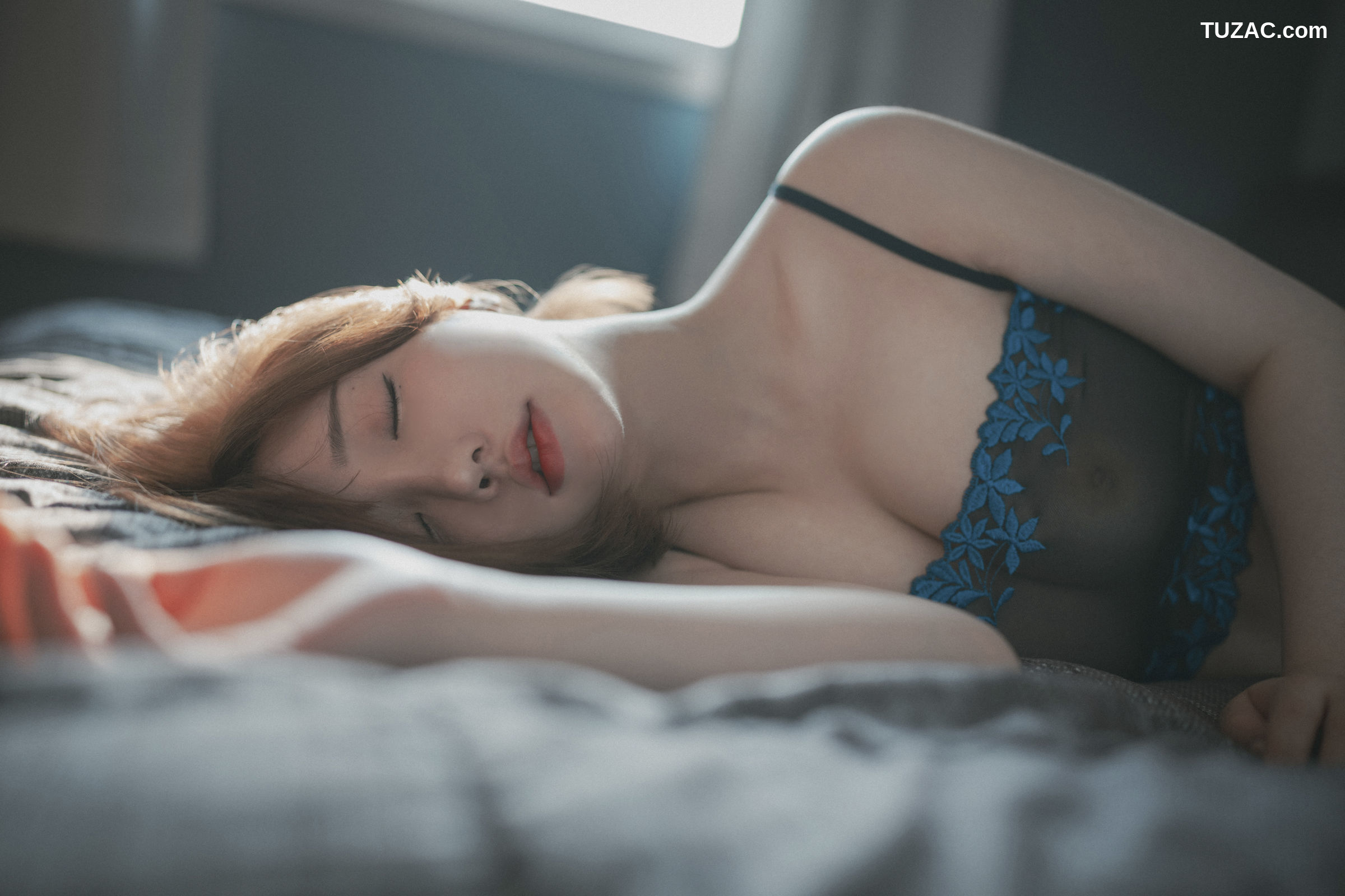 韩国美女-孙乐乐-Son-YeEun-居家度假-Staycation-4