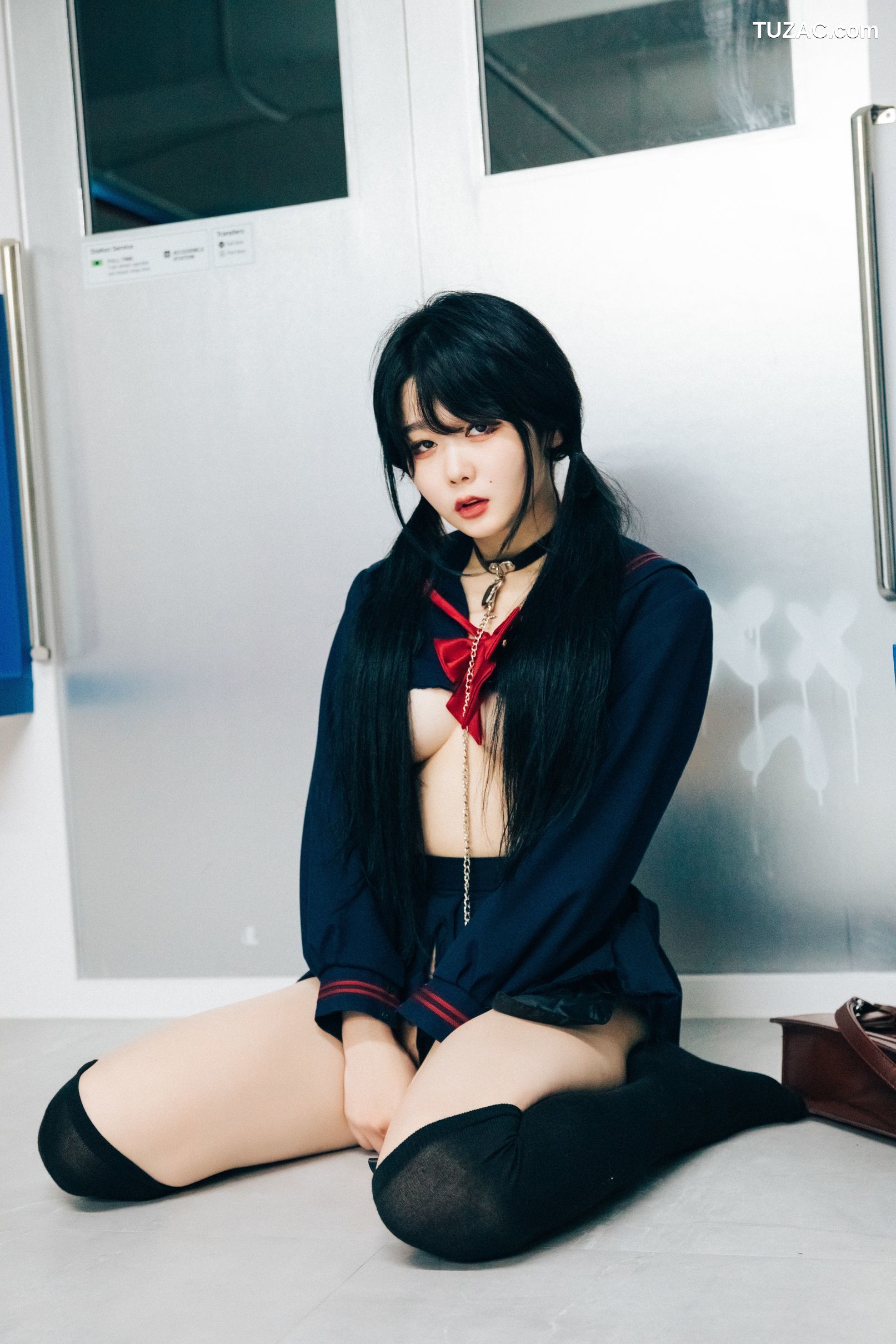 韩国美女-琪雅-Zia-地铁-完整版-Subway-Full-Ver-Loozy