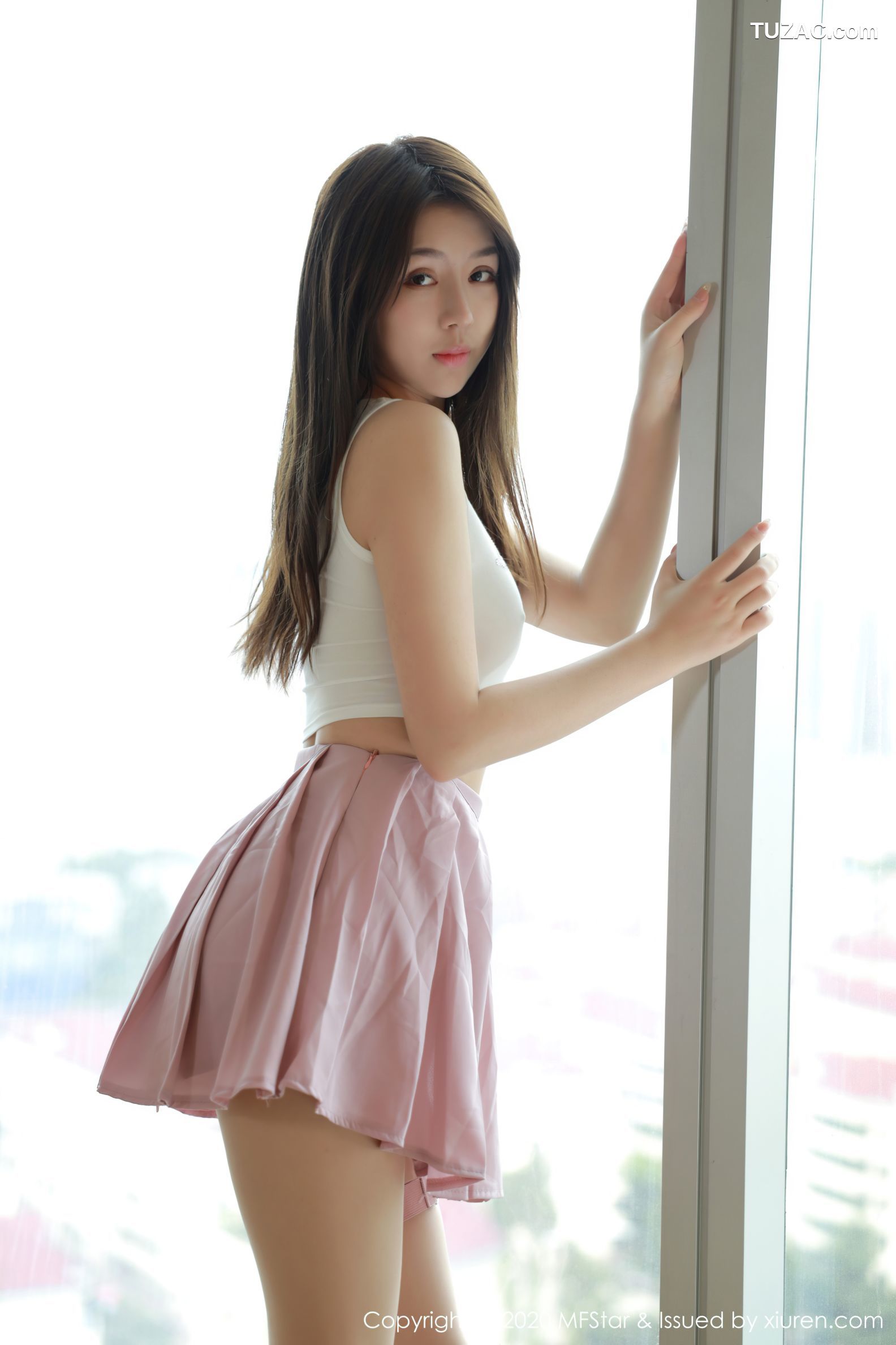 MFStar模范学院-384-梦梵-吊带内衣粉色短裙