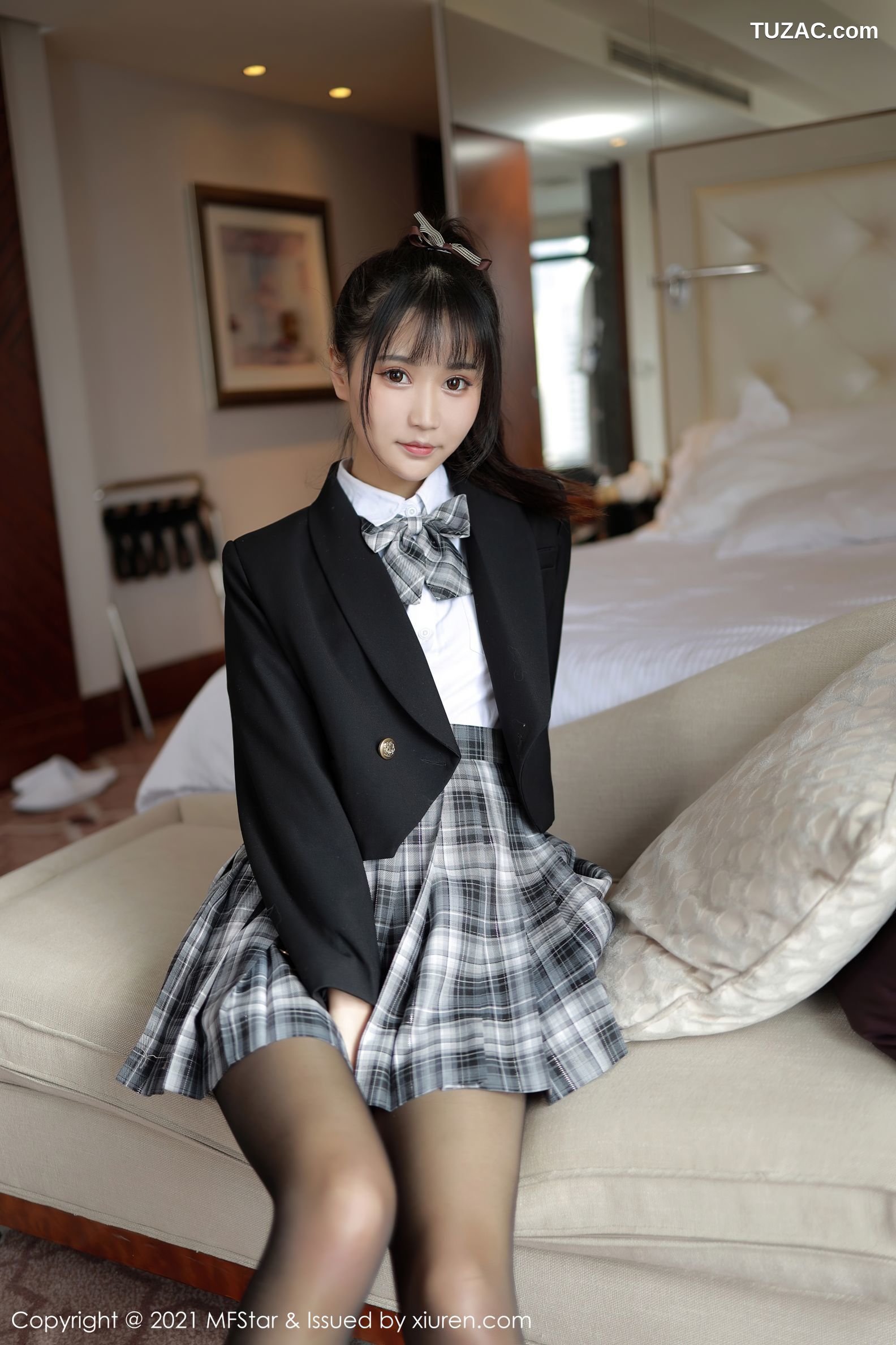 MFStar模范学院-439-小果冻儿Jelly-格子JK制服主题黑丝-2021.01.14