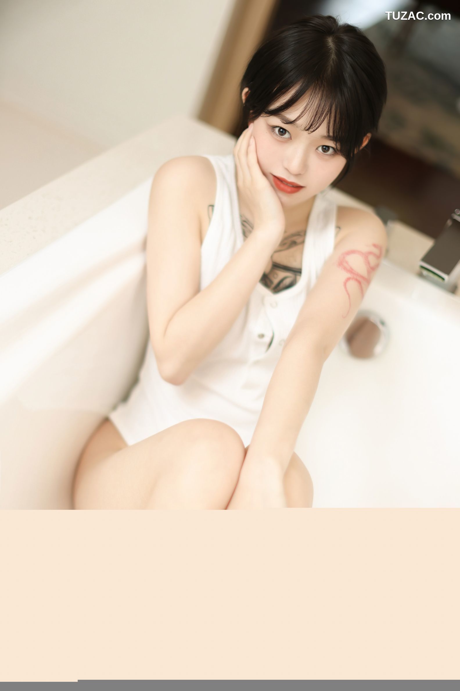 MFStar模范学院-496-奶瓶-丽江旅拍浴缸白色高叉连体衣湿身-2021.05.17