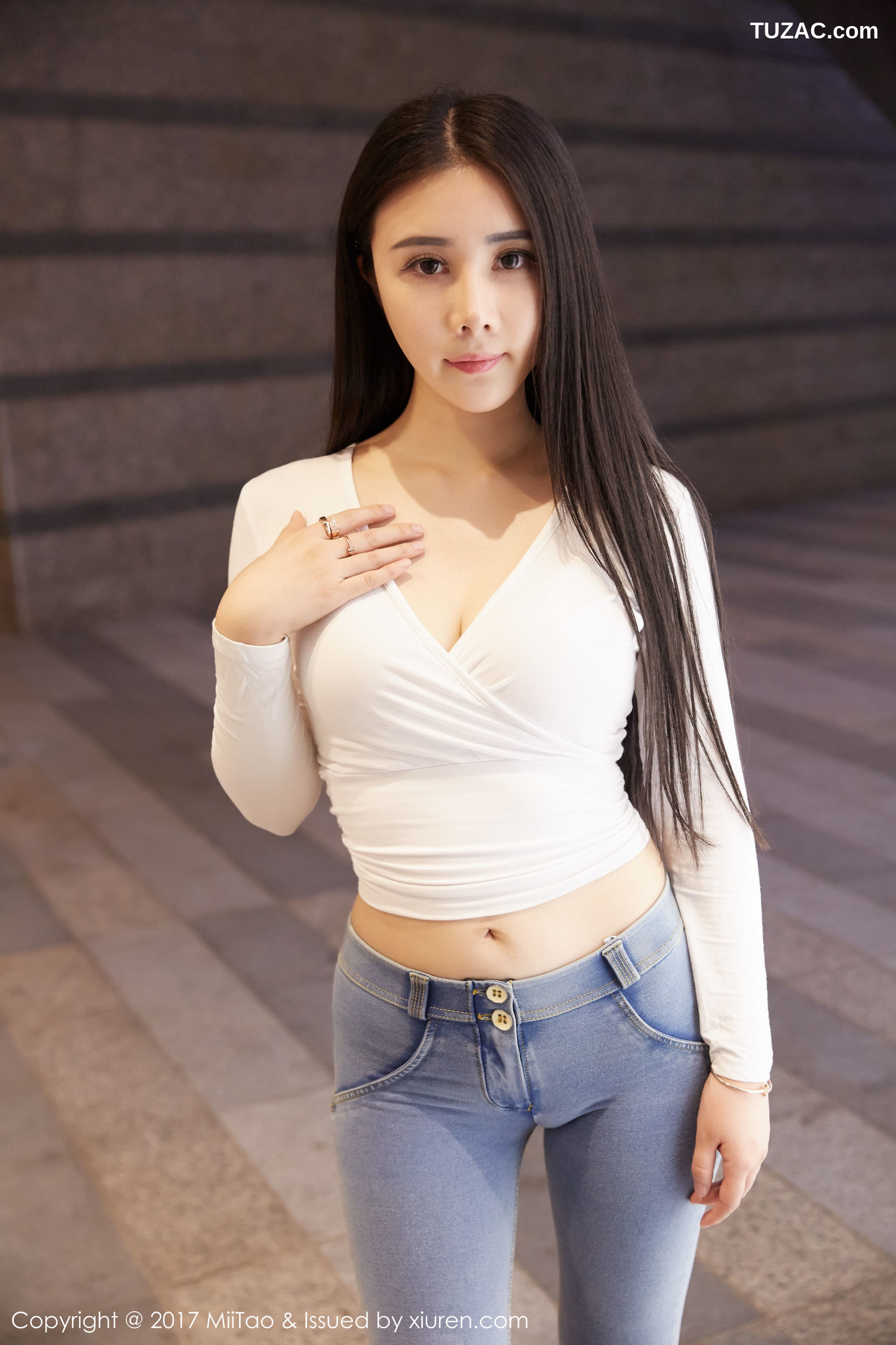 MiiTao蜜桃社-084-萱萱Cecilia-牛仔女神-街拍