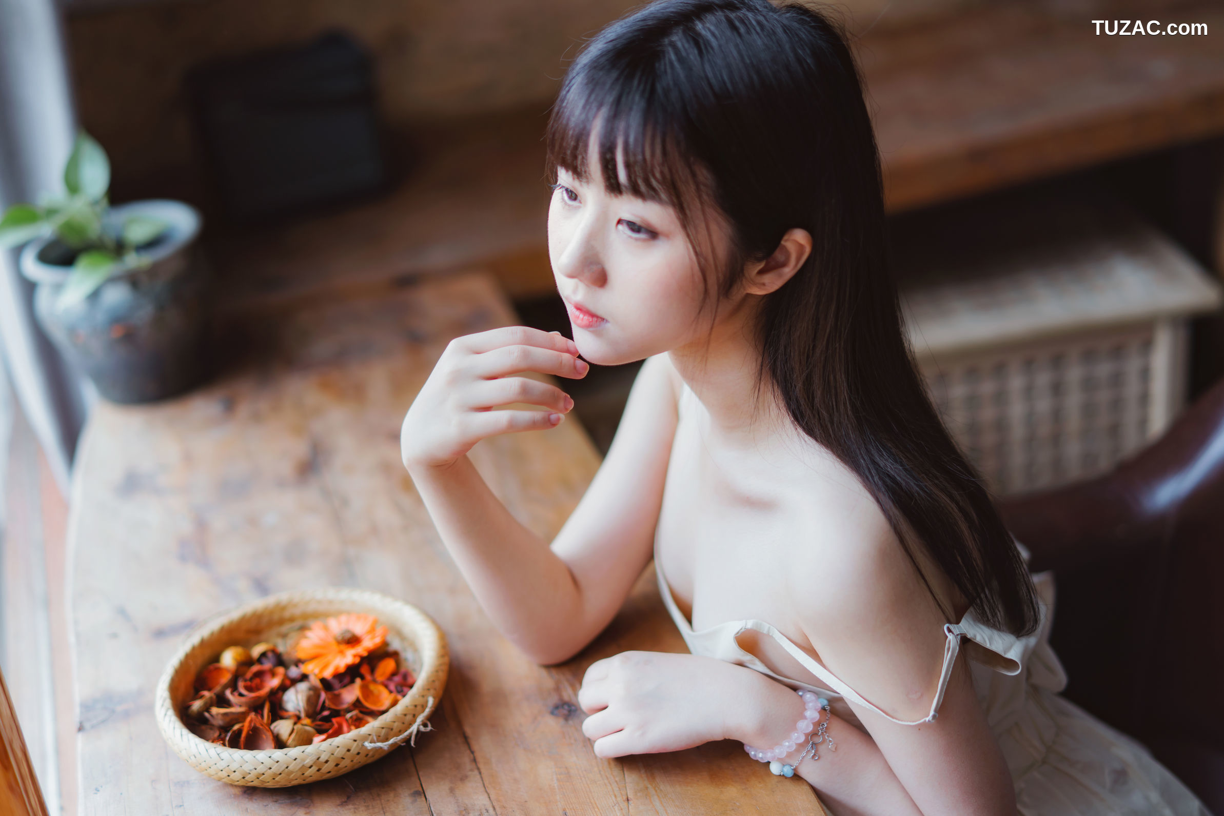 MTCos喵糖映画-Vol.005-《青涩的性感》