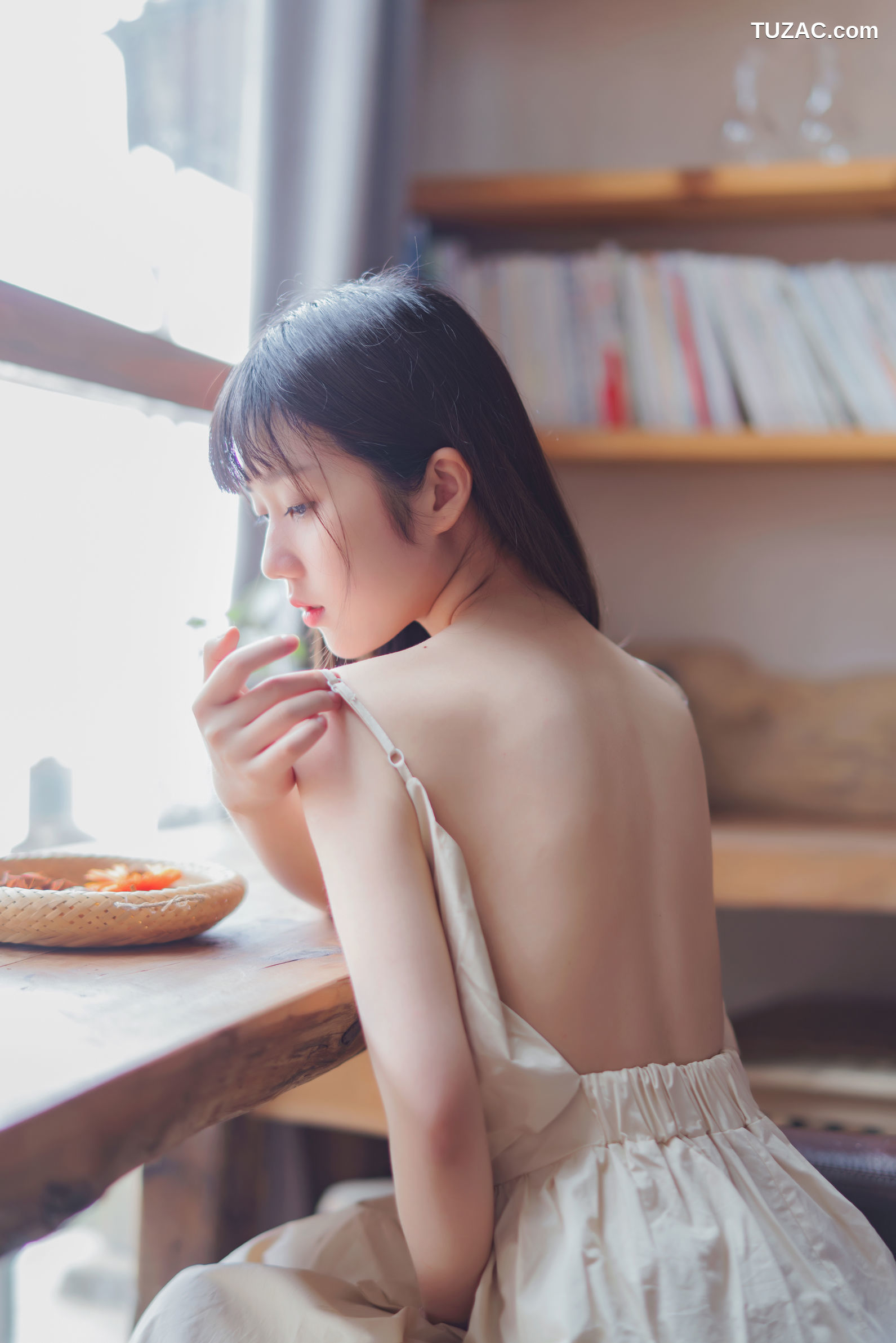 MTCos喵糖映画-Vol.005-《青涩的性感》
