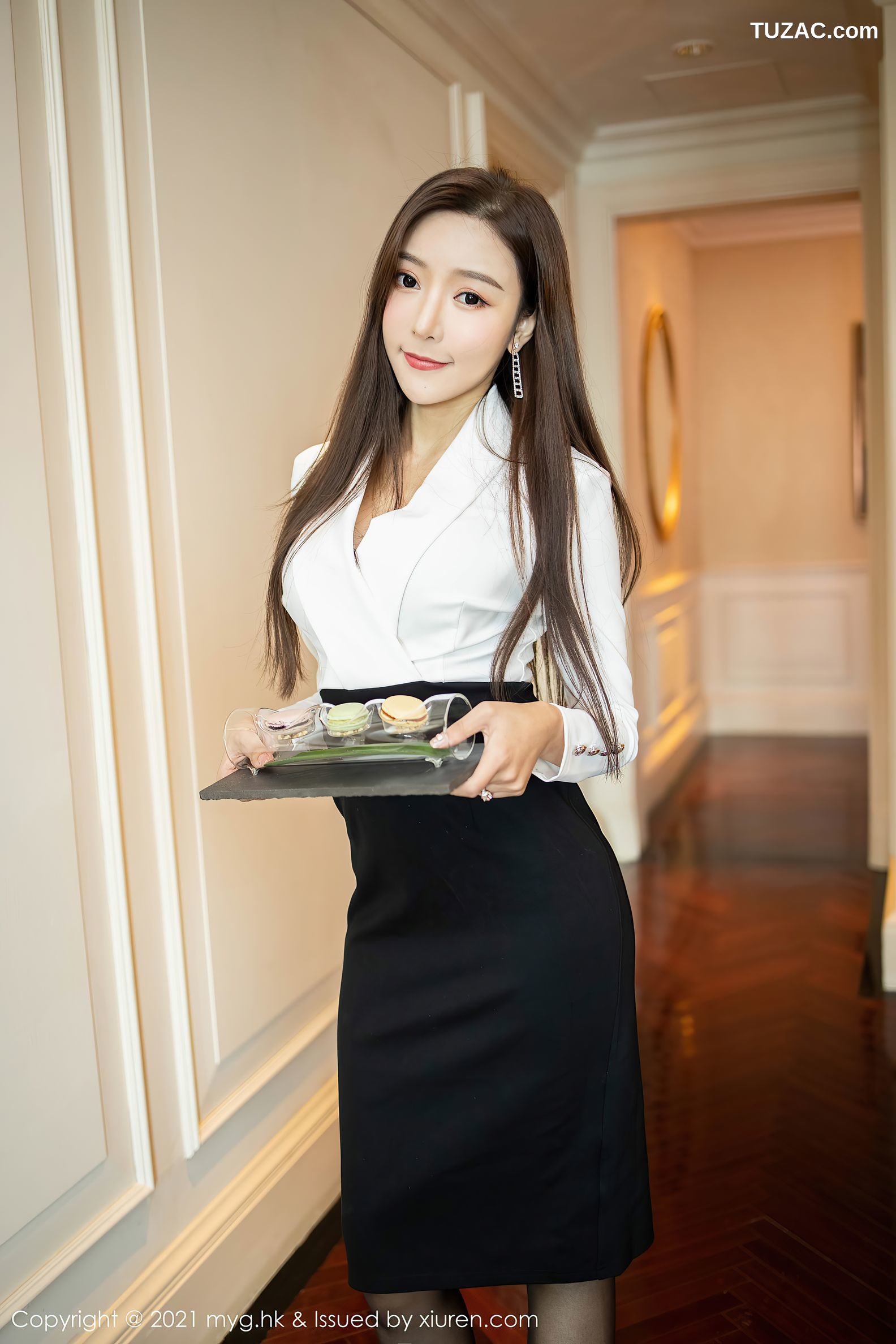 MyGirl美媛馆-492-王馨瑶-上司过生日主题黑裙黑丝裤袜-2021.02.23
