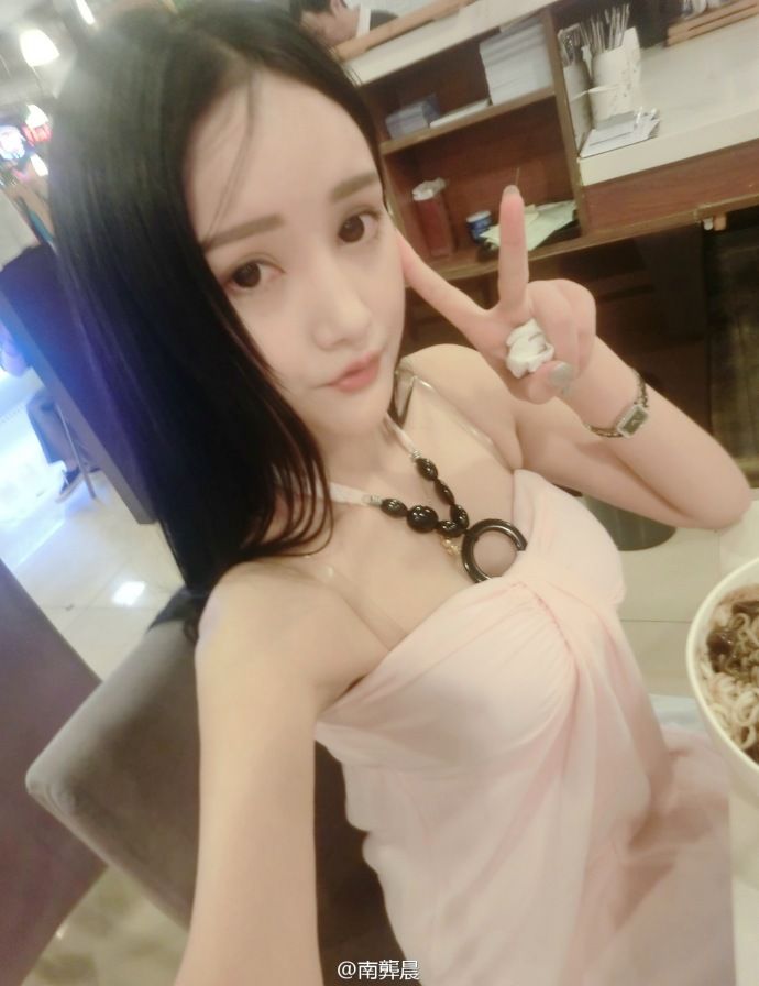 中国好胸器，微博女神南宫晨Anne[219P]