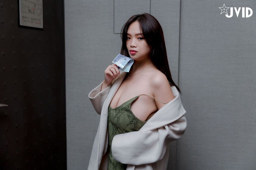[时效资源]JVID写真与H级真实巨乳女房东约会换房租撸至深套图视频[71P/1V/638M]