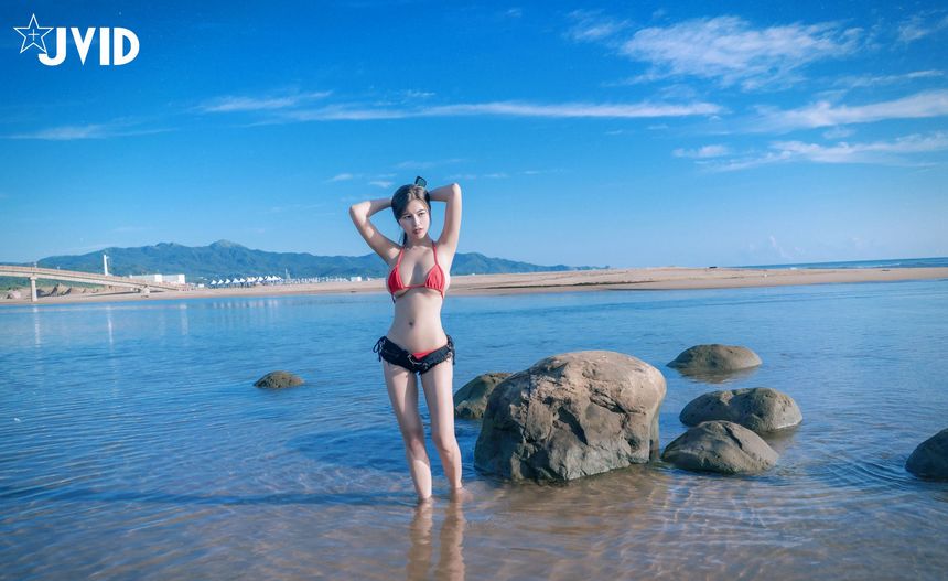 [时效资源]JVID写真木木森的比基尼全裸沙滩撸至深套图视频[112P/1V/148M]