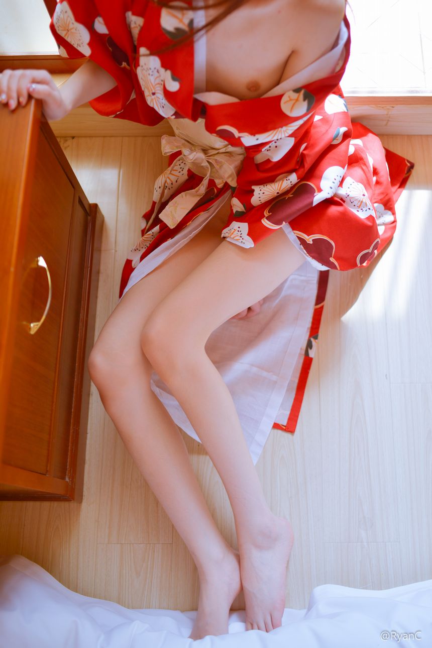 极品萝莉网红萌兰酱和服无圣光套图[100P]
