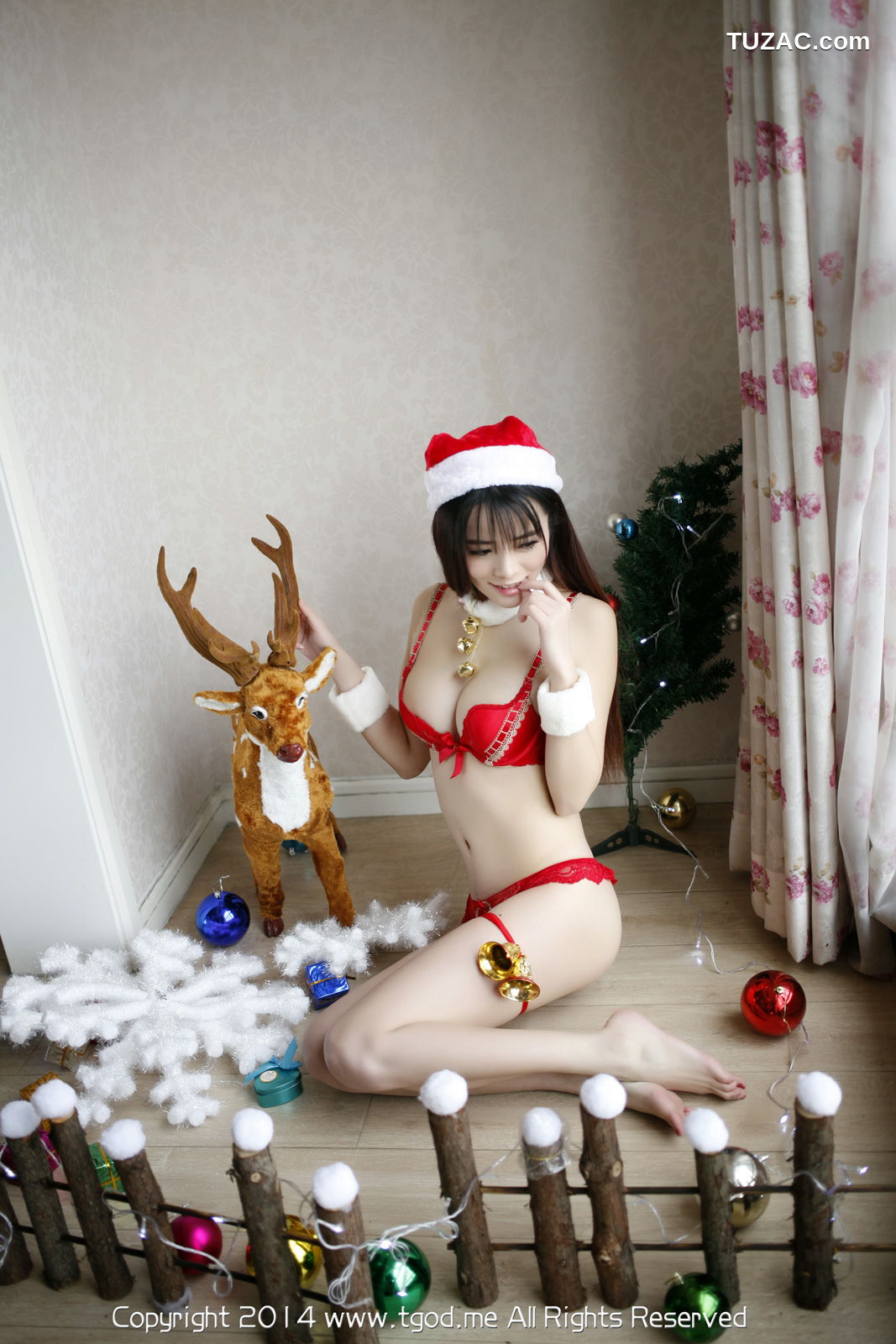 TGOD推女神-2014.12.24-孔一红-《-爆美圣诞女郎》-最美校花