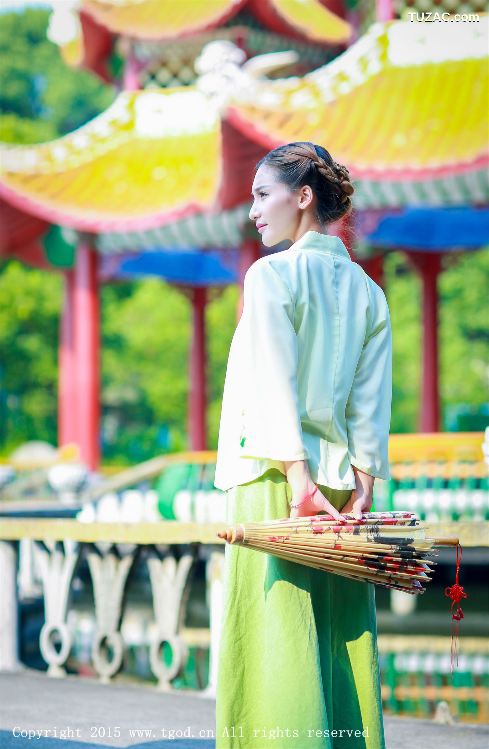 TGOD推女神-2015.09.22-艾希Ice-《女神身着清新汉服-从湖畔缓缓走来》