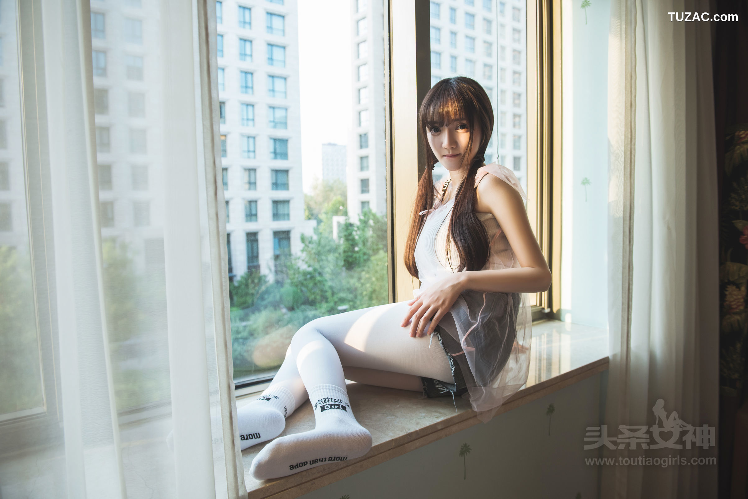 TouTiao头条女神-2017.08.11-小如镜-《人间物语》-白袜子