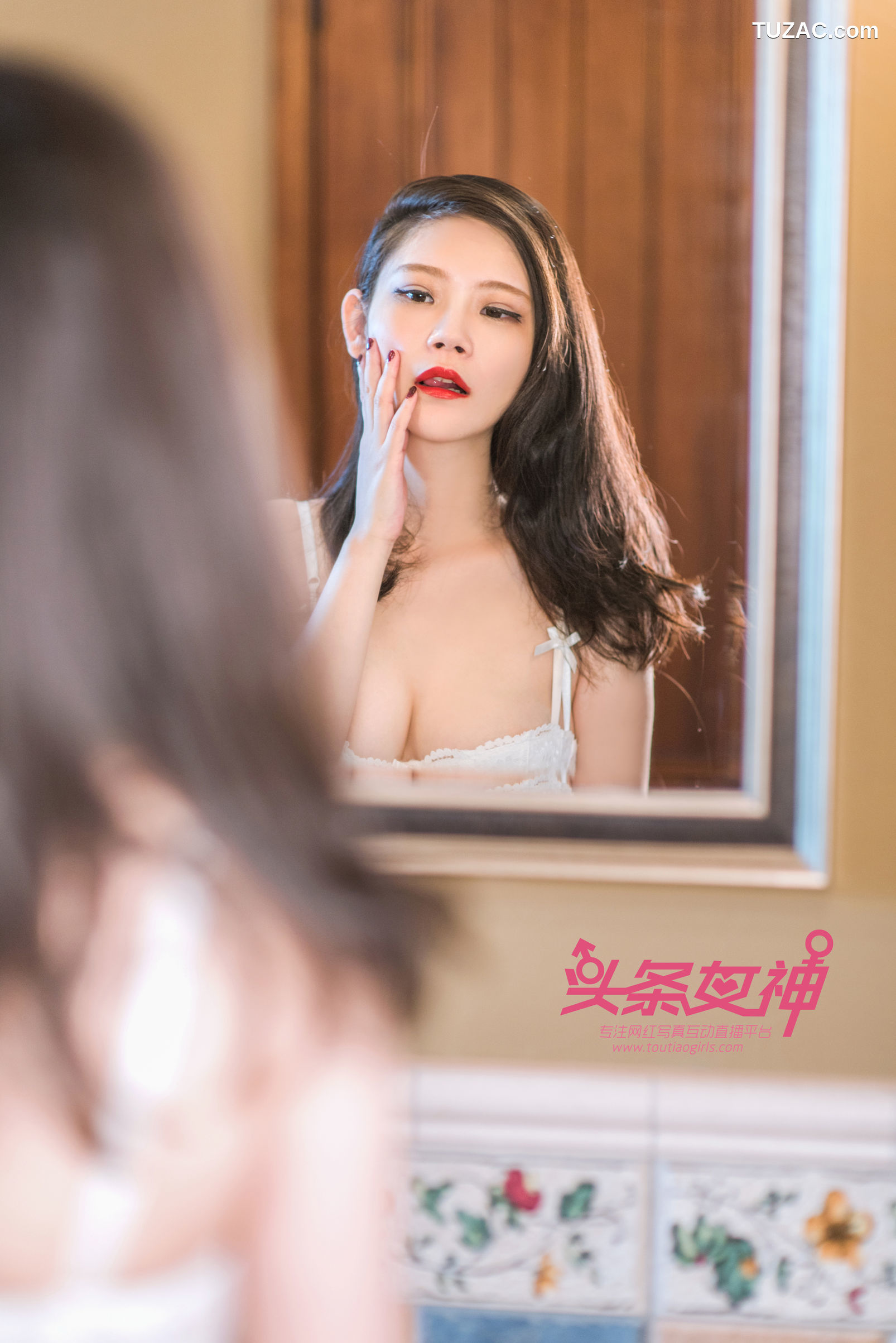 TouTiao头条女神-2017.09.26-小美-《浴室透明欲娘》