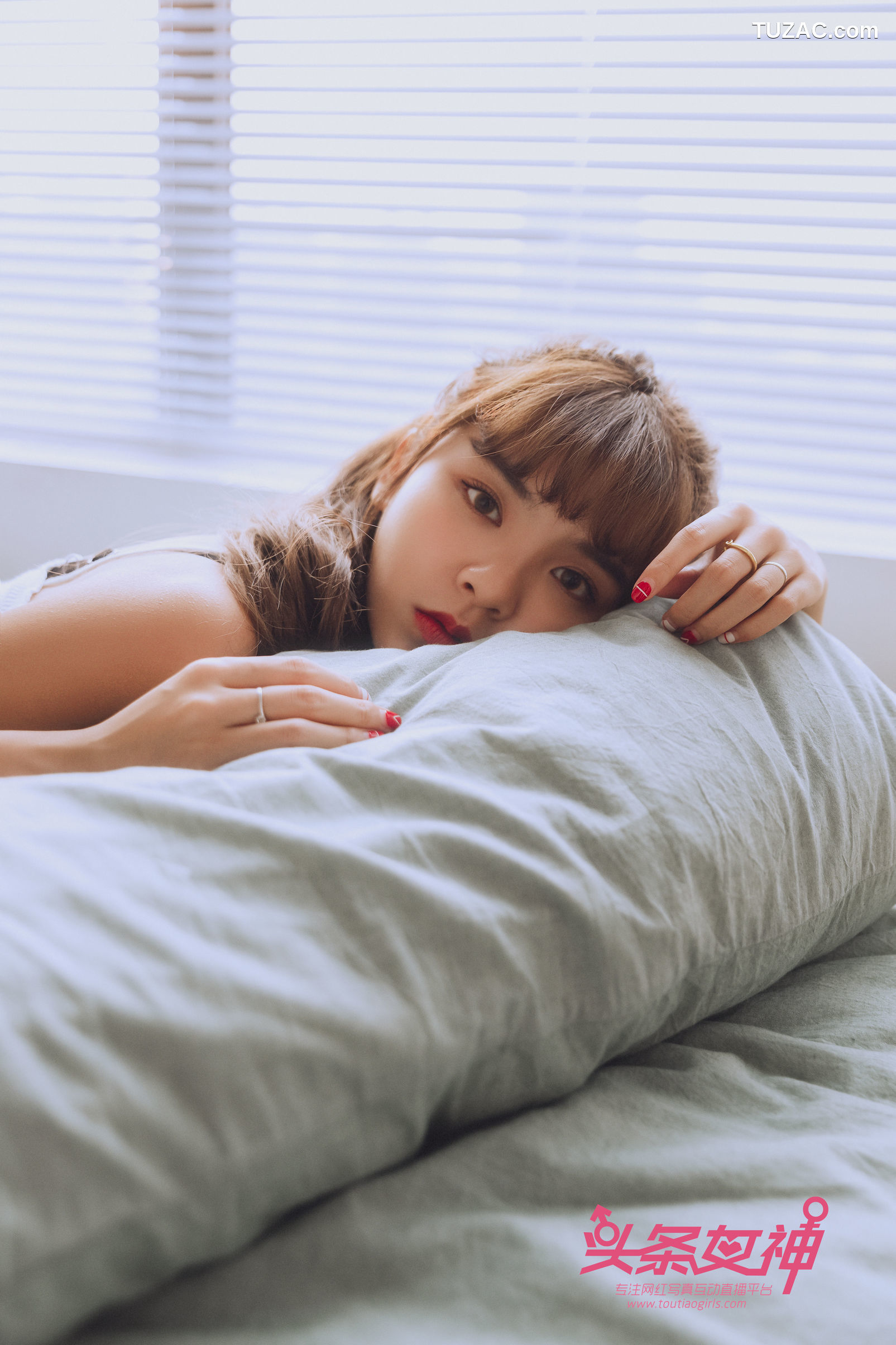 TouTiao头条女神-2018.01.22-扬-《山肆》