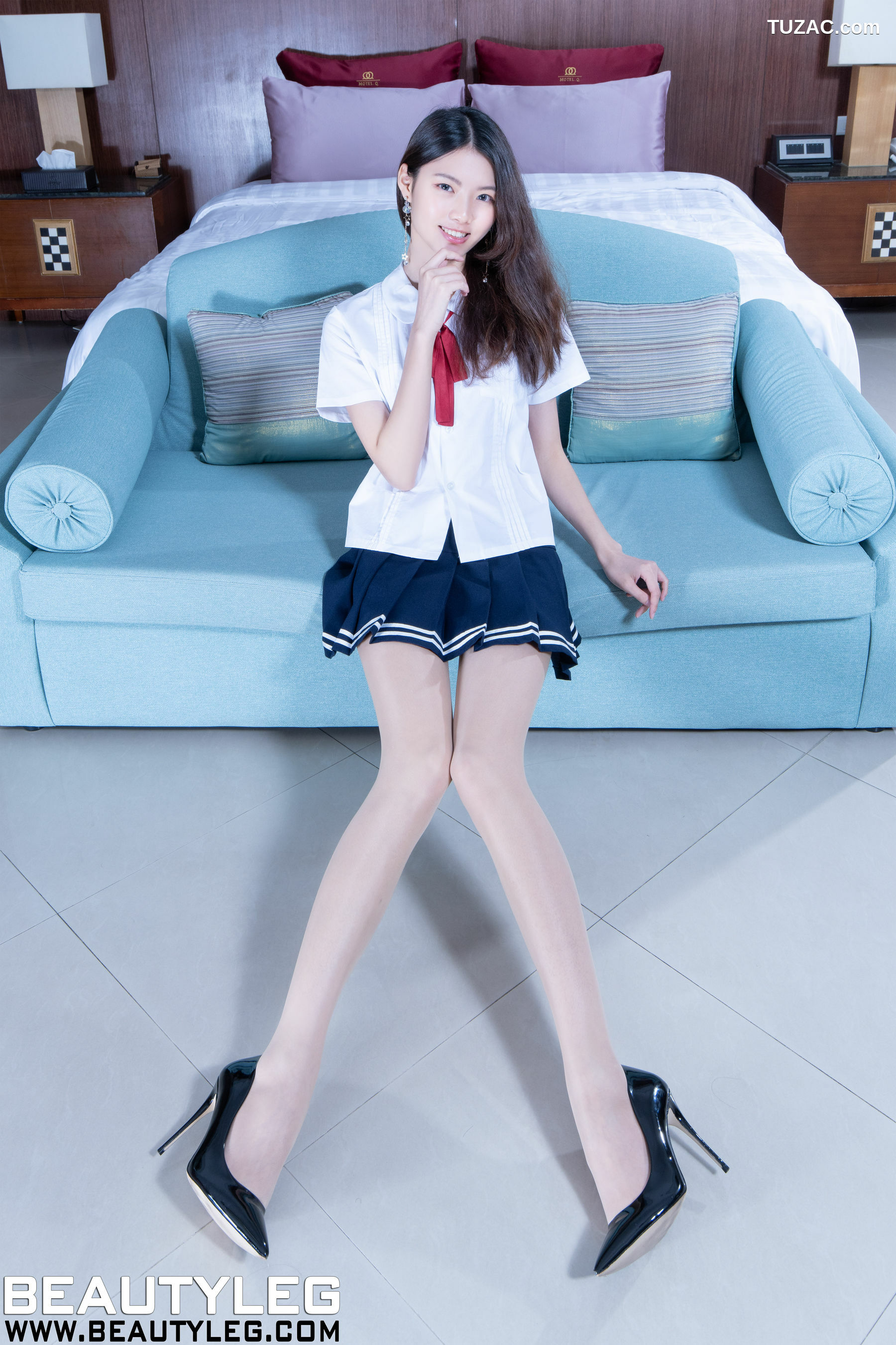 Beautyleg_ No.1982 腿模Yvonne - 肉丝短裙制服美腿[43P]