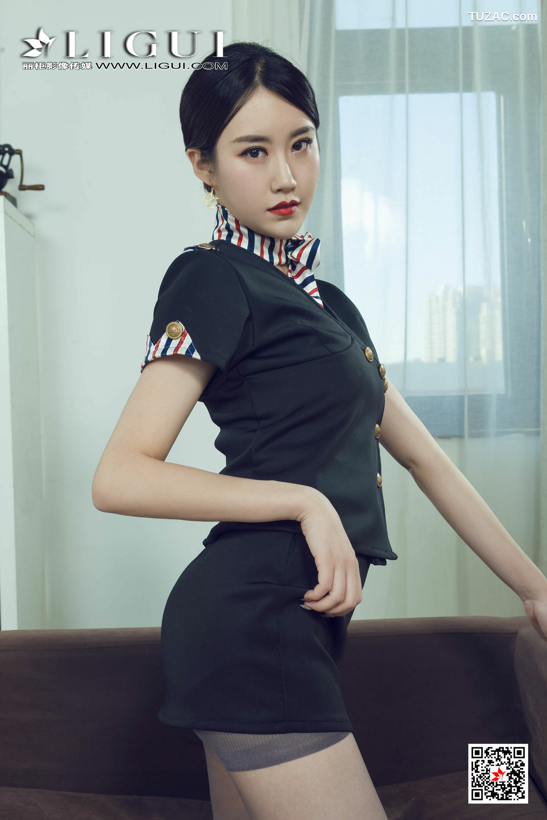 丽柜_ Model 子晴 - 极品灰丝空姐美腿[82P]