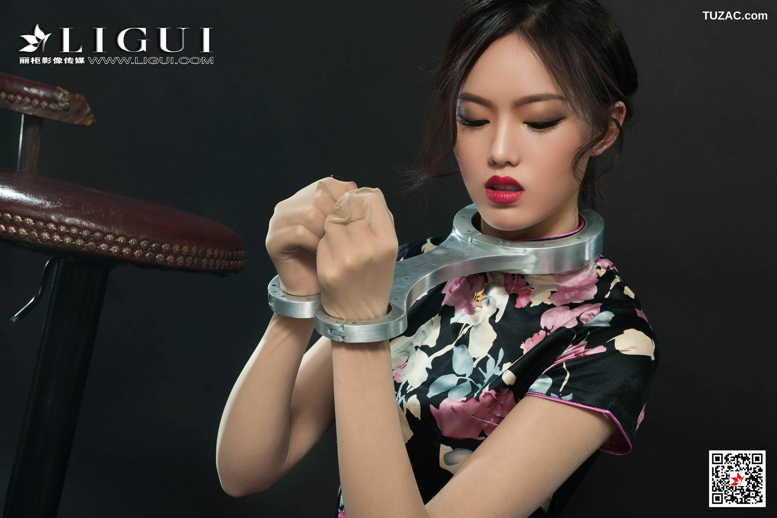 丽柜_ Model 敏儿 《旗袍丝足美束》 写真集[64P]