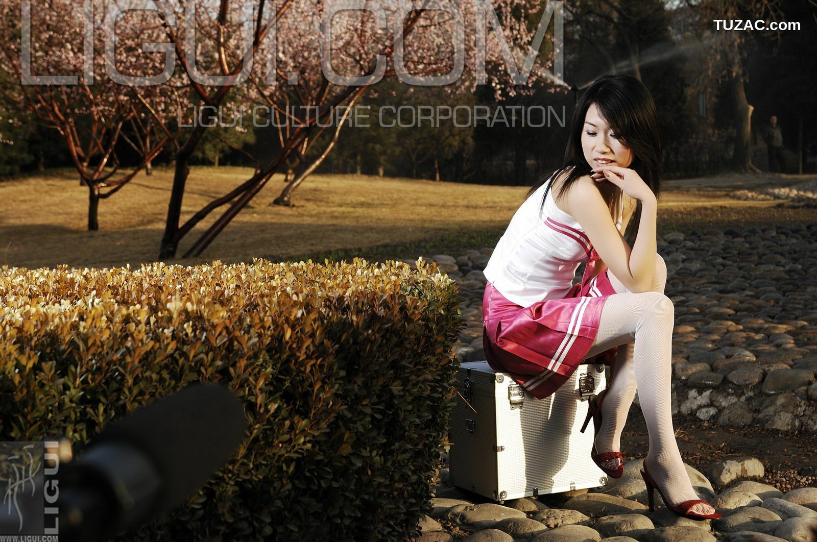 丽柜_ Model 海伦《春天來了》丝足写真图片[40P]