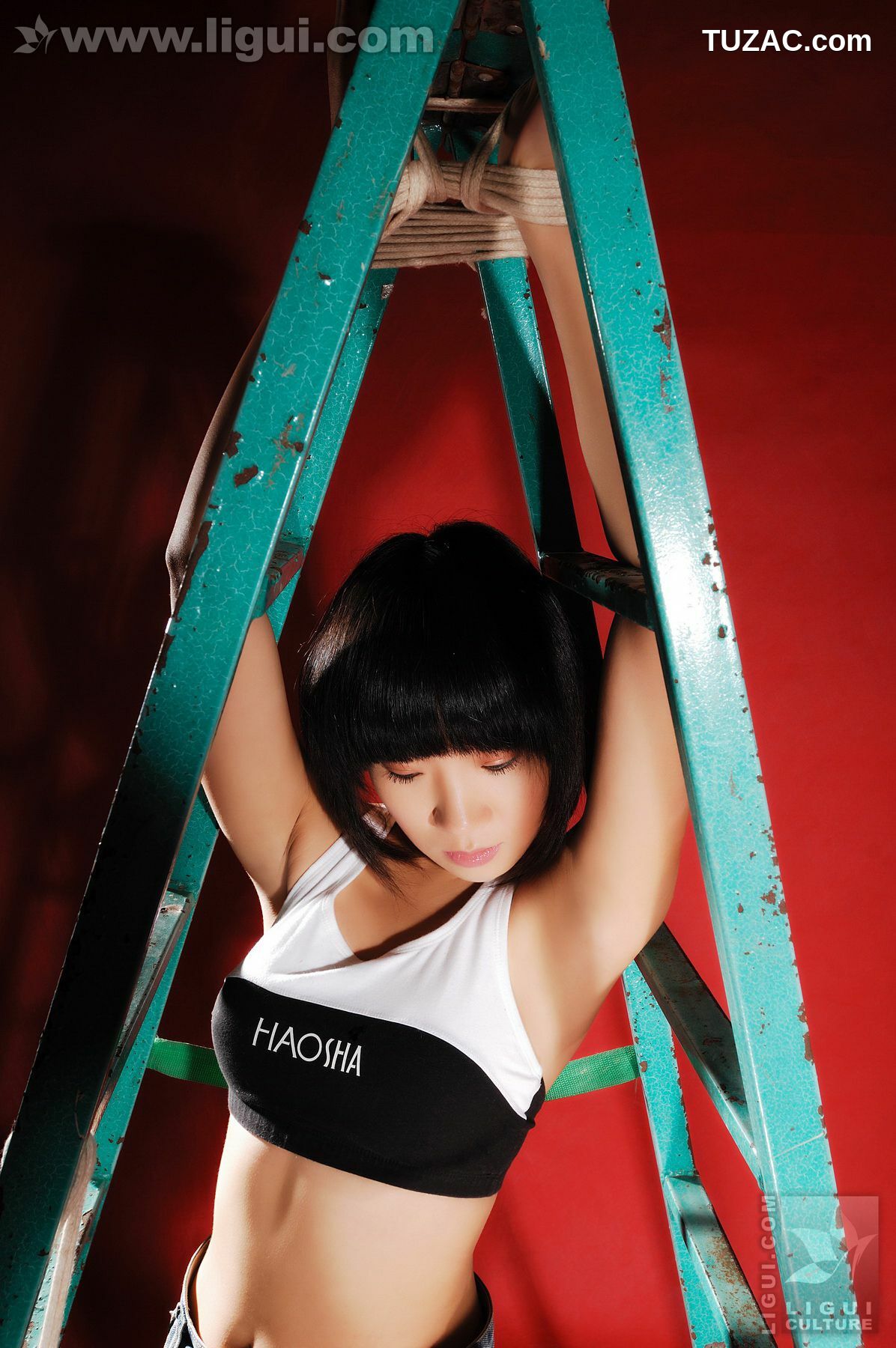 丽柜_Model 伊园《快节奏围裹俏足美人》 丝足写真图片[37P]