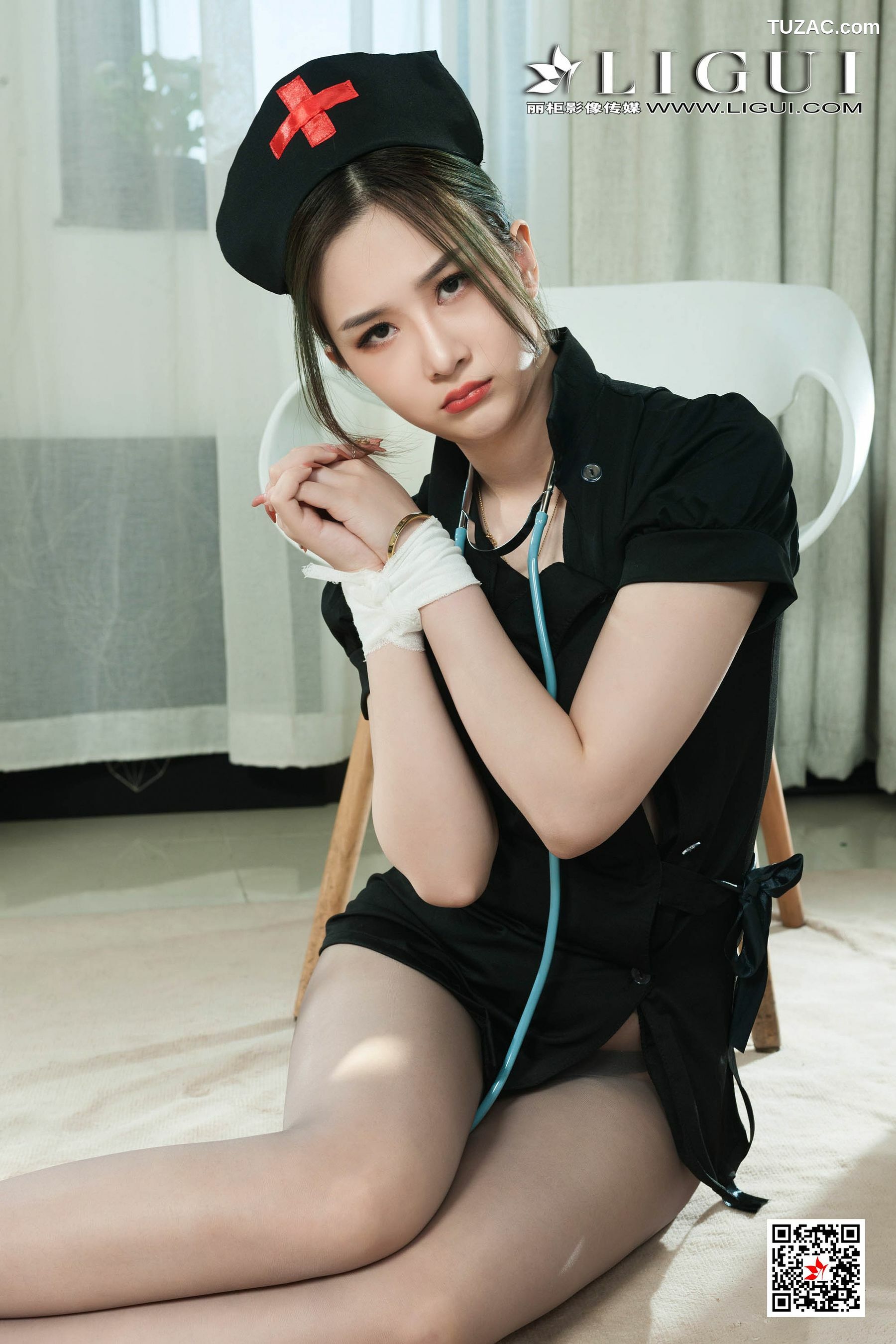 丽柜_Model 婷婷《美丽的灰丝护士》 写真集[67P]