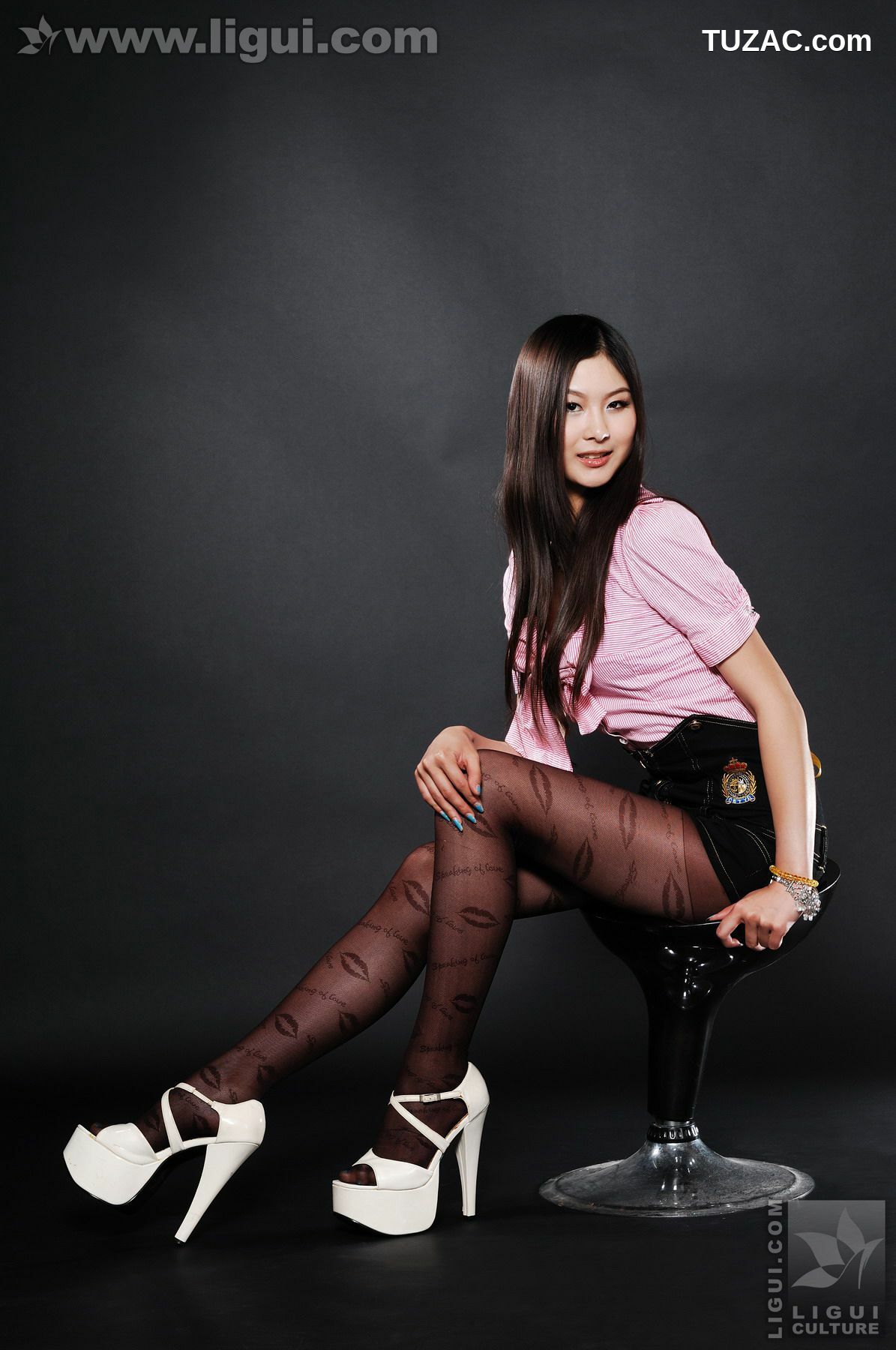 丽柜_Model 孙跃《性感迷人的丝袜》 美腿玉足写真图片[55P]