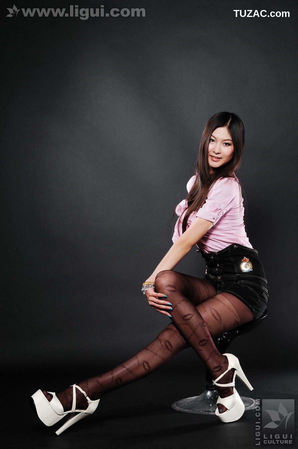 丽柜_Model 孙跃《性感迷人的丝袜》 美腿玉足写真图片[55P]