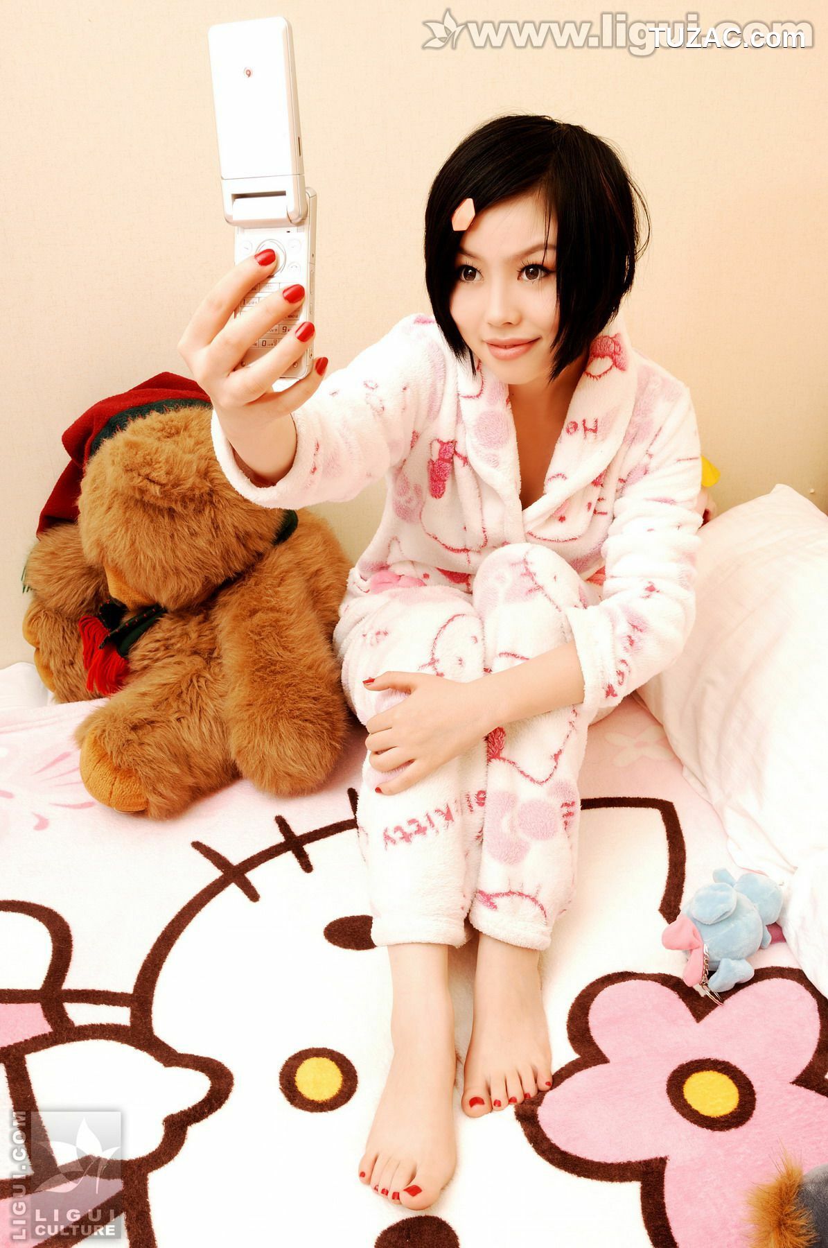 丽柜_Model 幕子《可爱睡衣美足秀》 丝袜美足写真图片[31P]