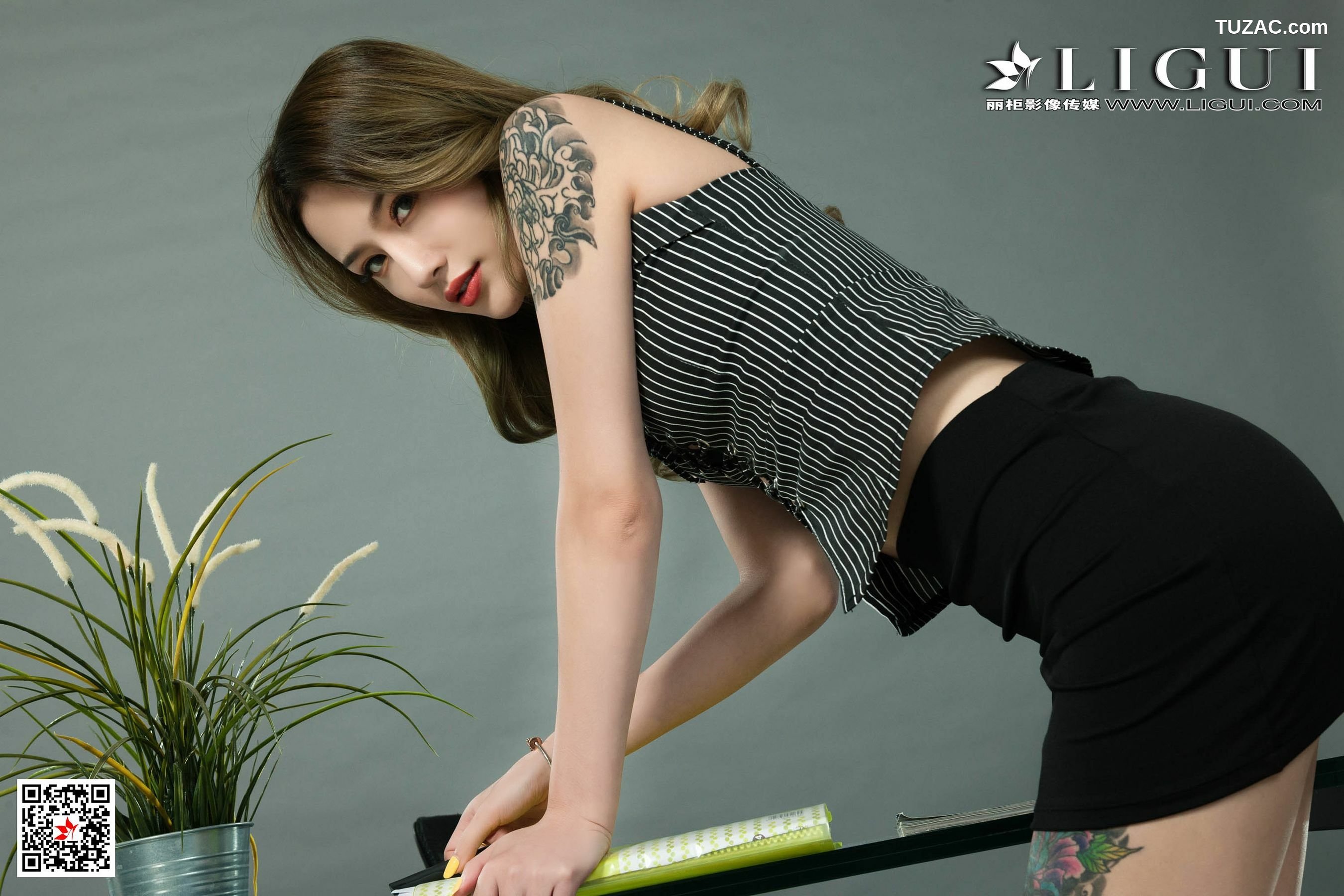 丽柜_Model 甜甜《黑丝袜人体》 写真集[78P]