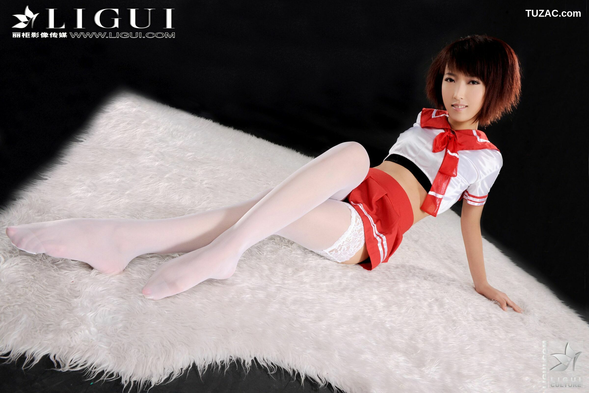 丽柜_Model 美美《清纯学生妹》 上下合集 美腿玉足写真图片[61P]