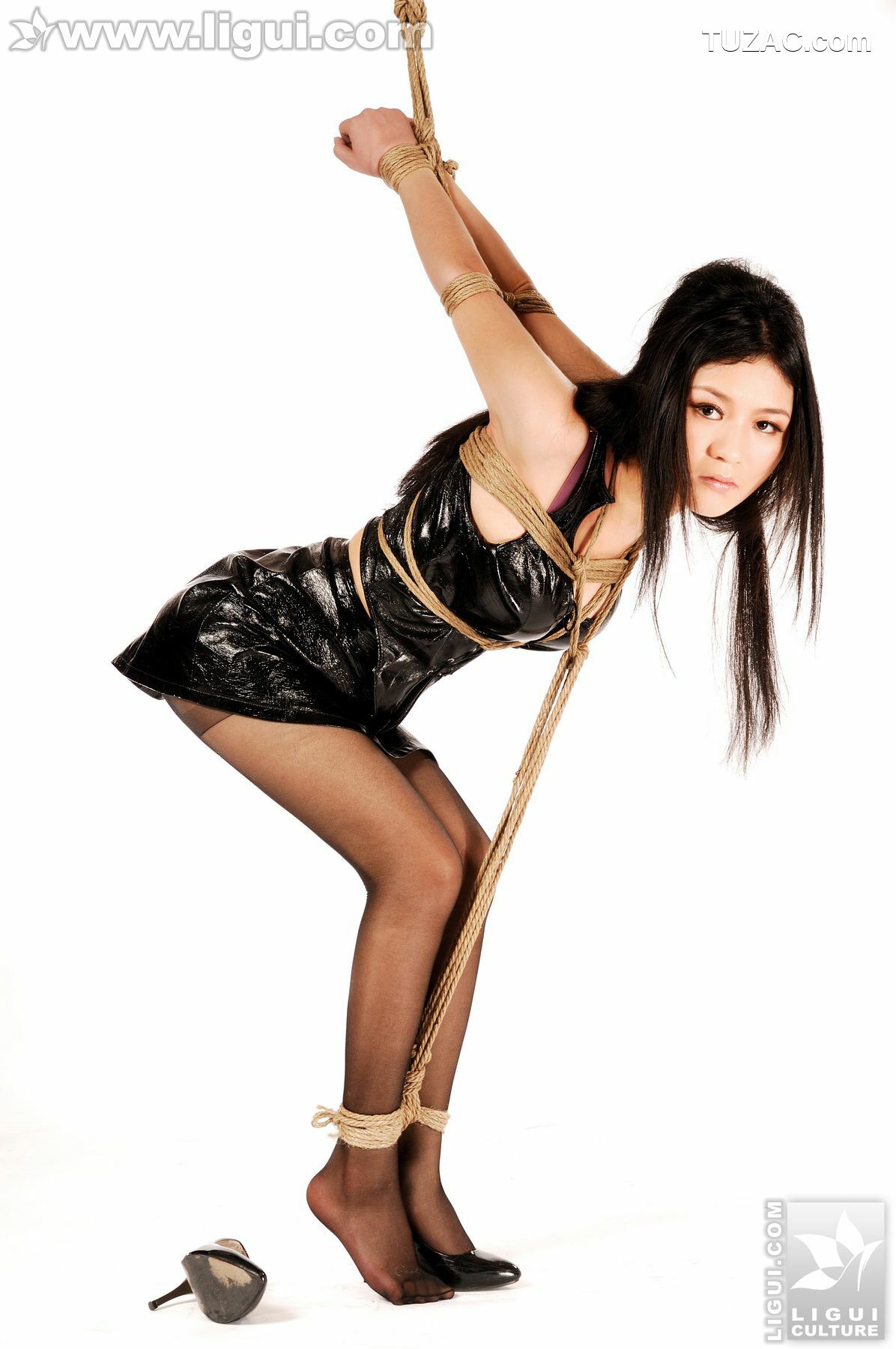 丽柜_Model 英子《摩登時尚之美束新時代》 丝足写真图片[32P]