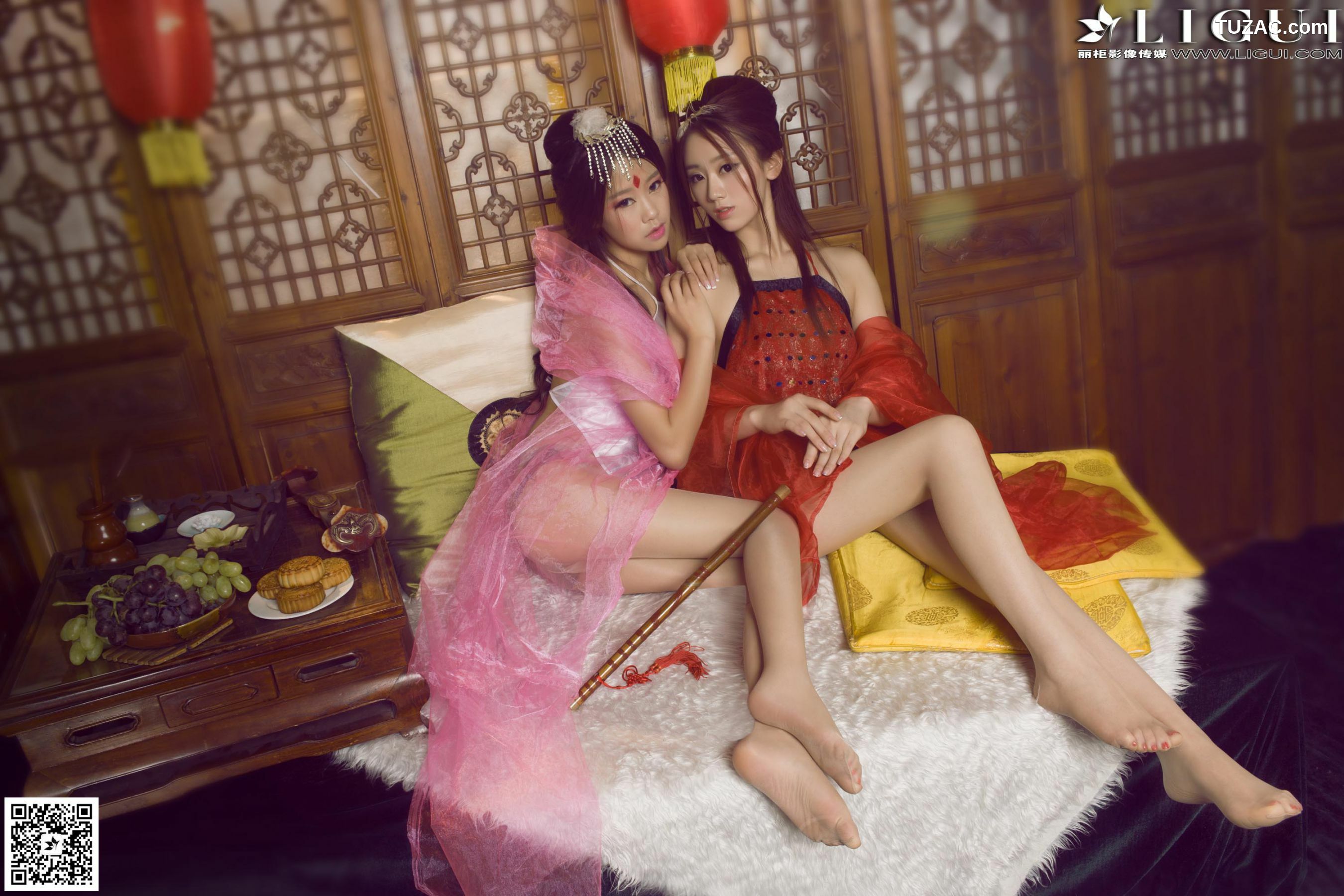 丽柜_Model 语寒、然然《薄纱肚兜古典美人》 美腿玉足写真图片[47P]