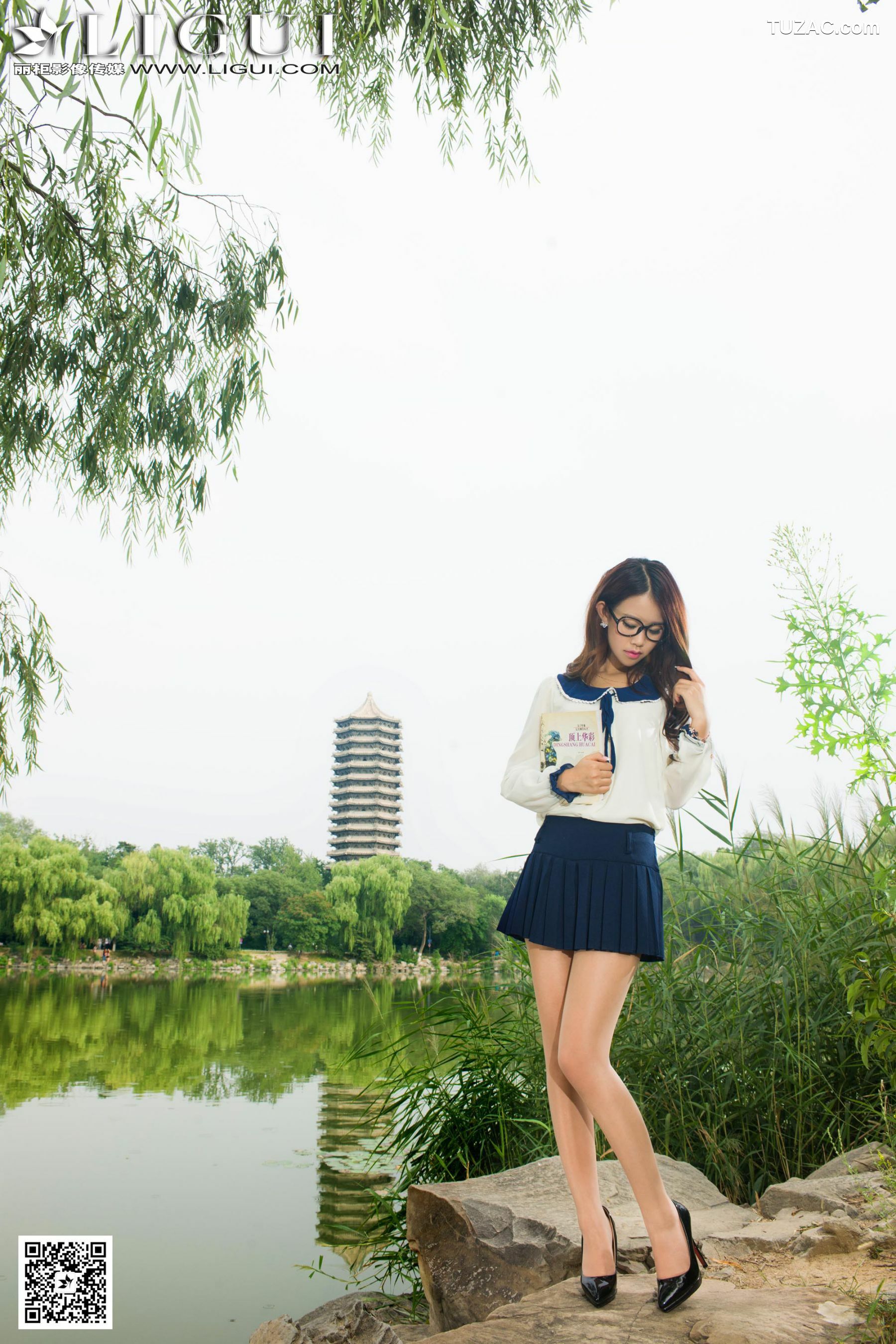 丽柜_Model 语寒《校花女神公园美拍》上下全集 美腿玉足写真图片[77P]