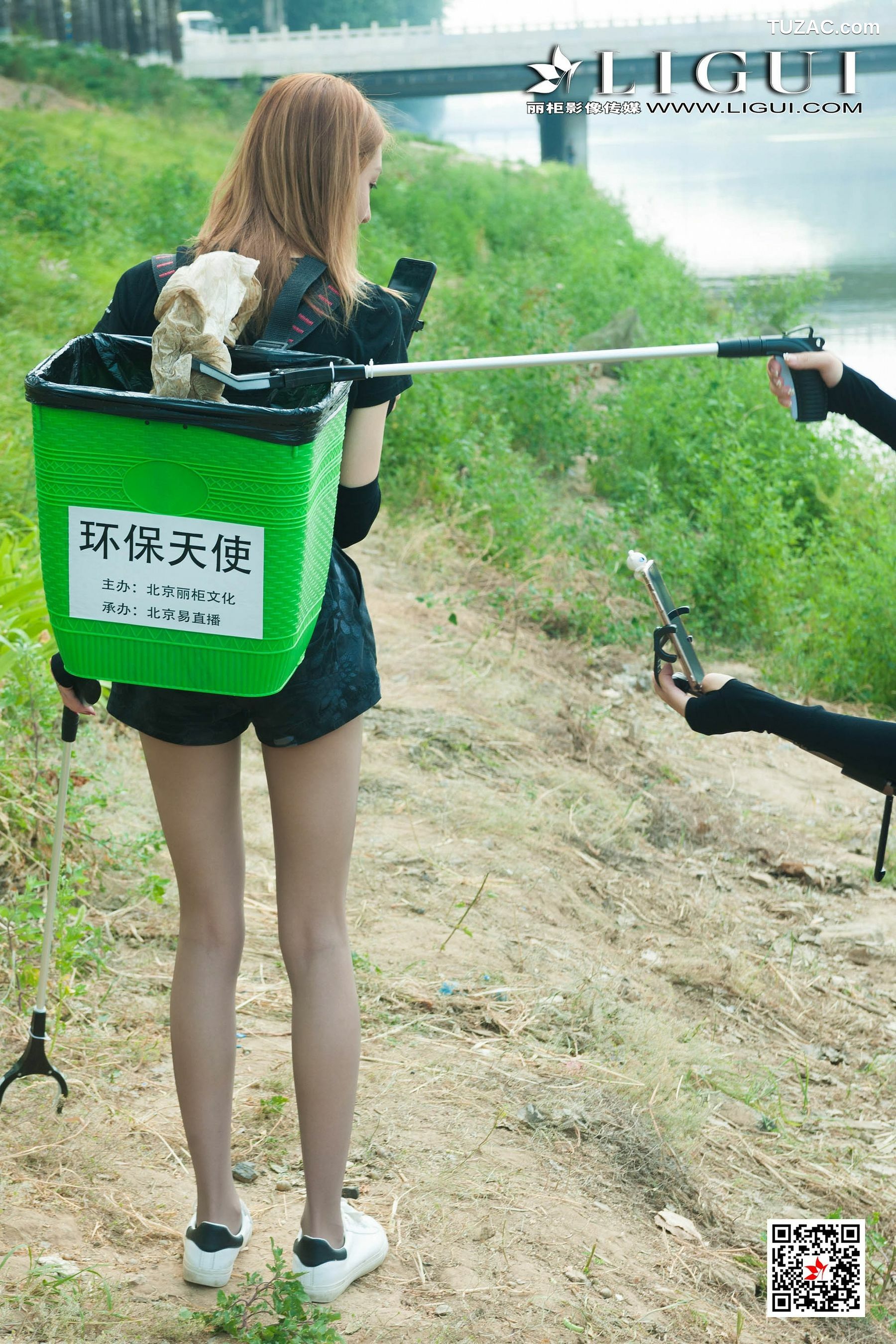 丽柜_《环保天使》 美腿丝足写真集[71P]