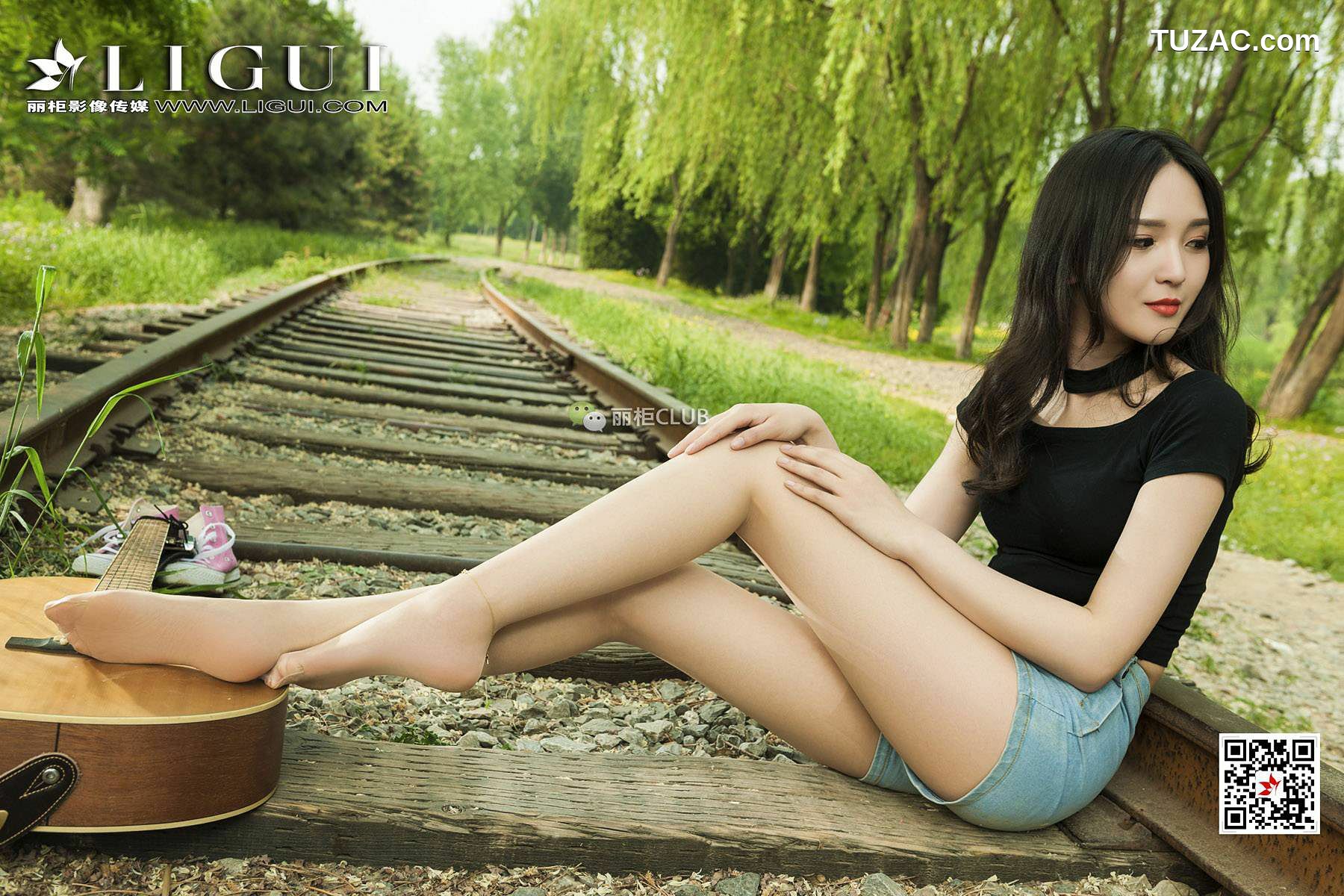 丽柜_腿模小戈《文艺丝足少女》 美腿丝足 写真集[61P]