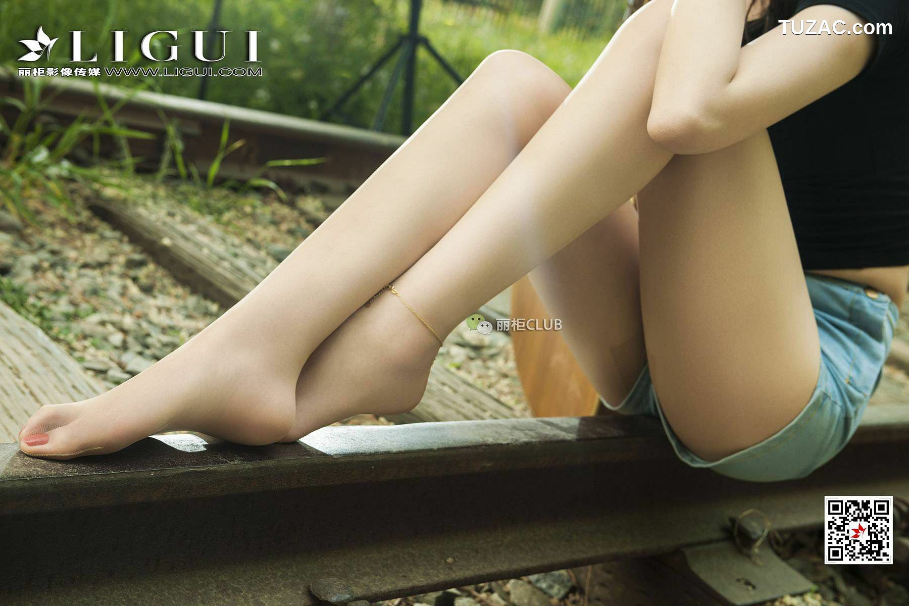 丽柜_腿模小戈《文艺丝足少女》 美腿丝足 写真集[61P]