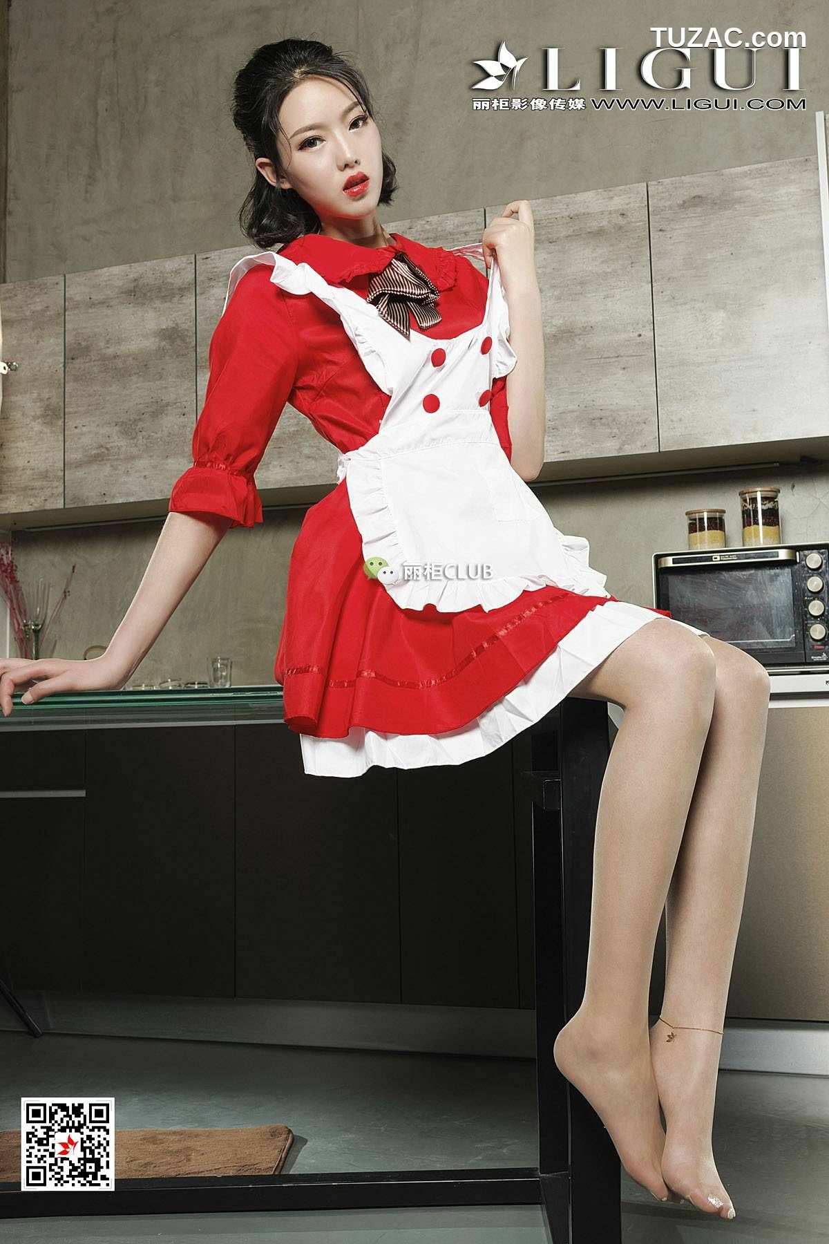 丽柜_腿模敏儿《肉丝美厨娘》 写真集[37P]