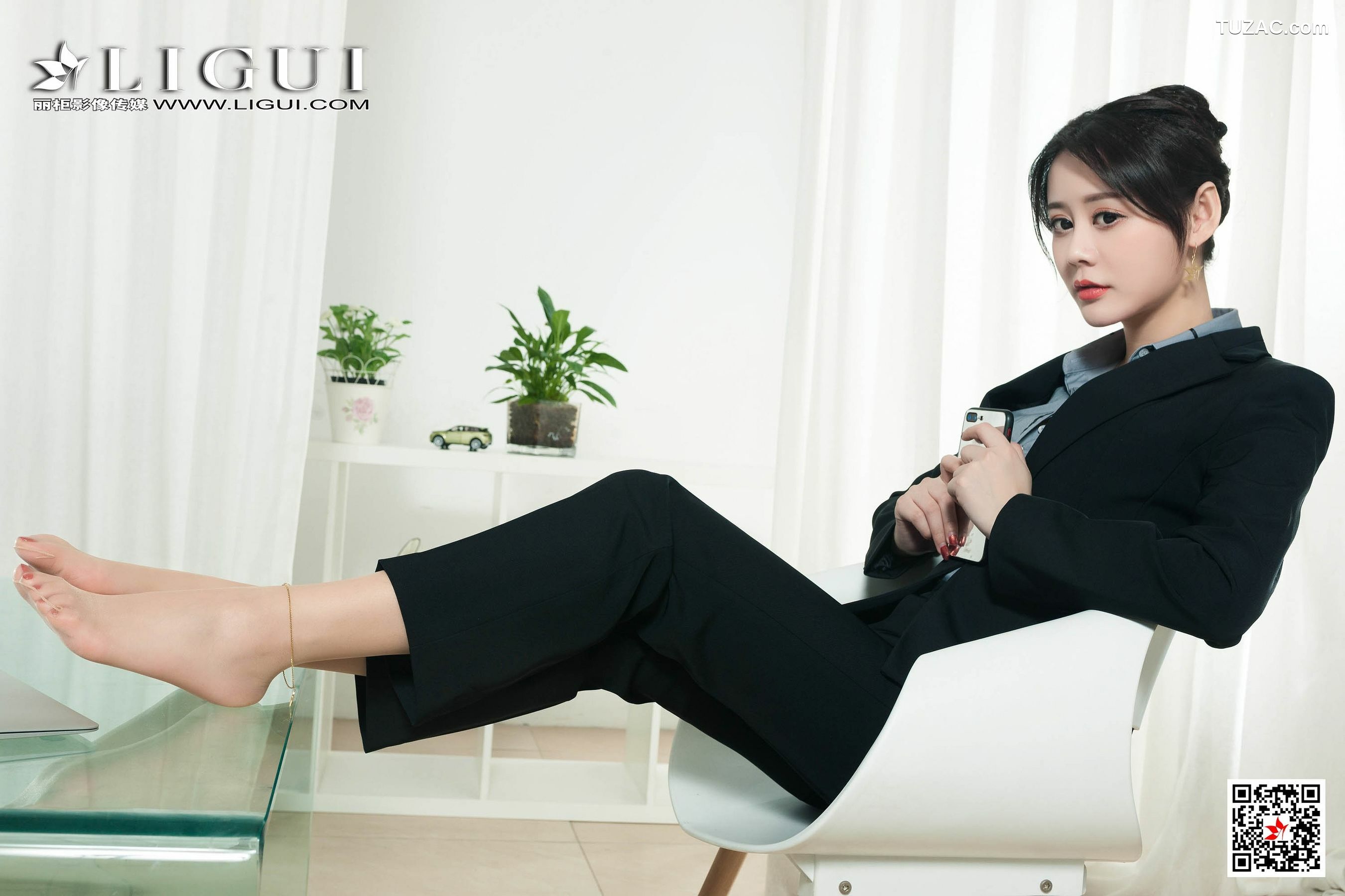 丽柜_苏曼《紧身裤OL女郎》 网络丽人 写真集[62P]