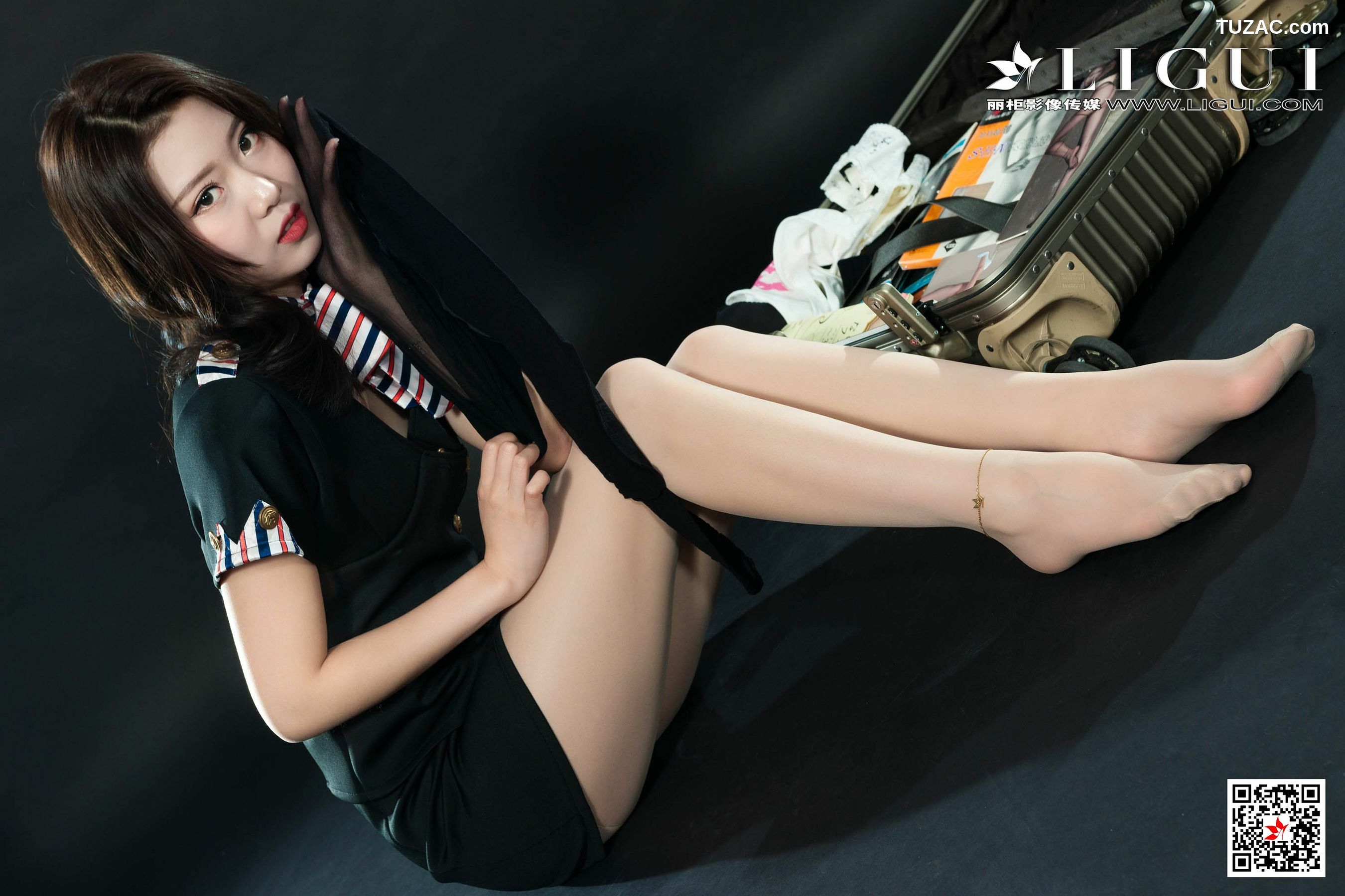 丽柜_钟情《空姐丝足美腿》 网络丽人 写真集[74P]