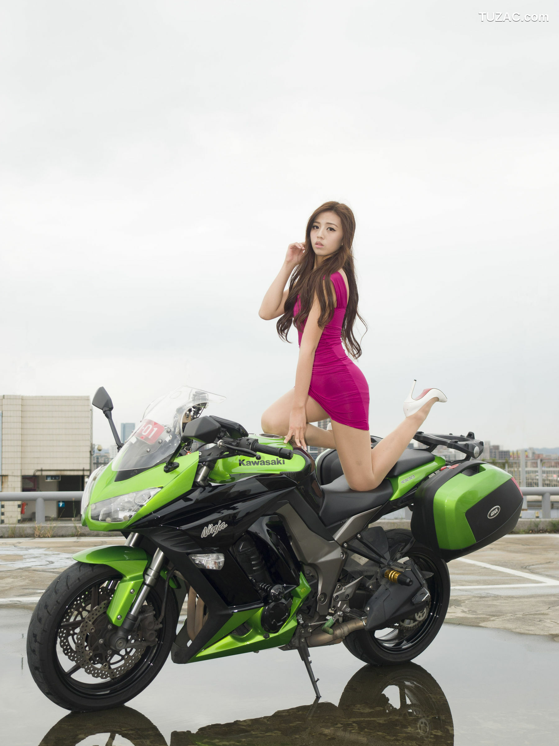 台湾正妹_ Anna chen 洛陽停車場 写真集[42P]