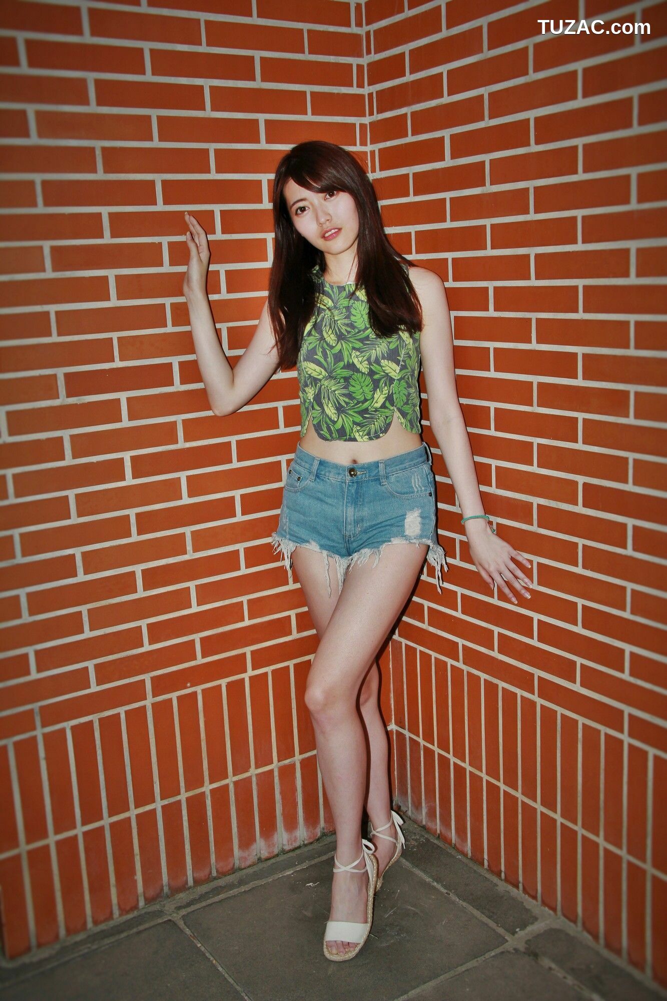 台湾正妹_ Brindy薛薛《國圖外拍》 写真集[88P]