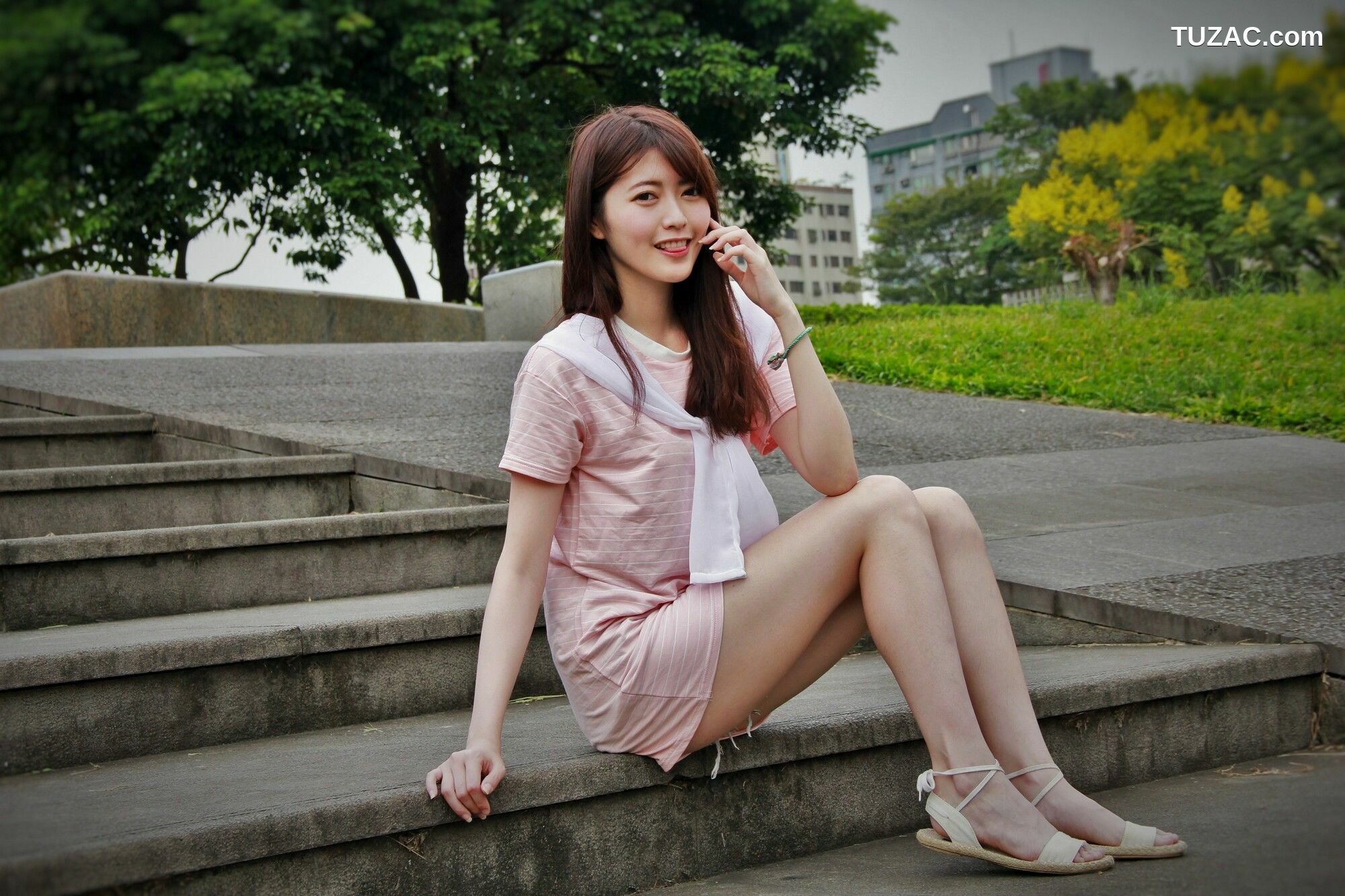 台湾正妹_ Brindy薛薛《國圖外拍》 写真集[88P]