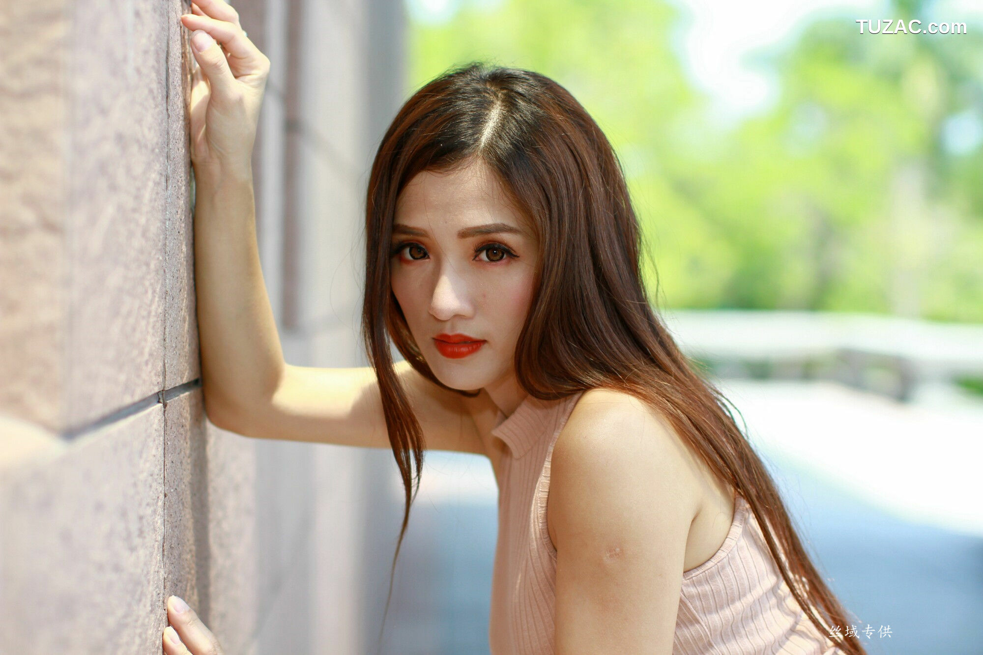 台湾正妹_ Go Go 高雄美術館 写真集[98P]