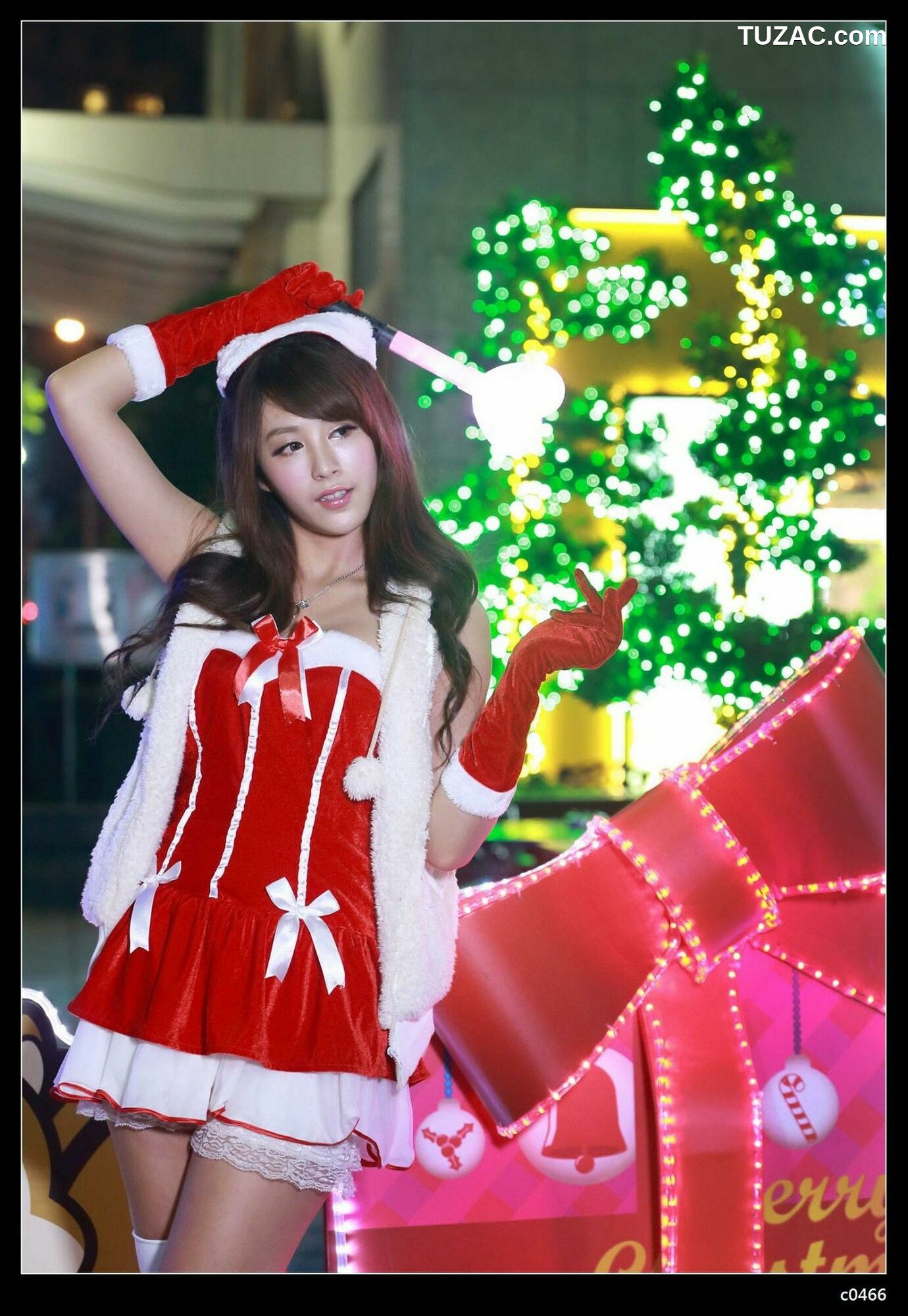 台湾正妹_ Miso夏晴 - 圣诞夜拍 写真集[114P]