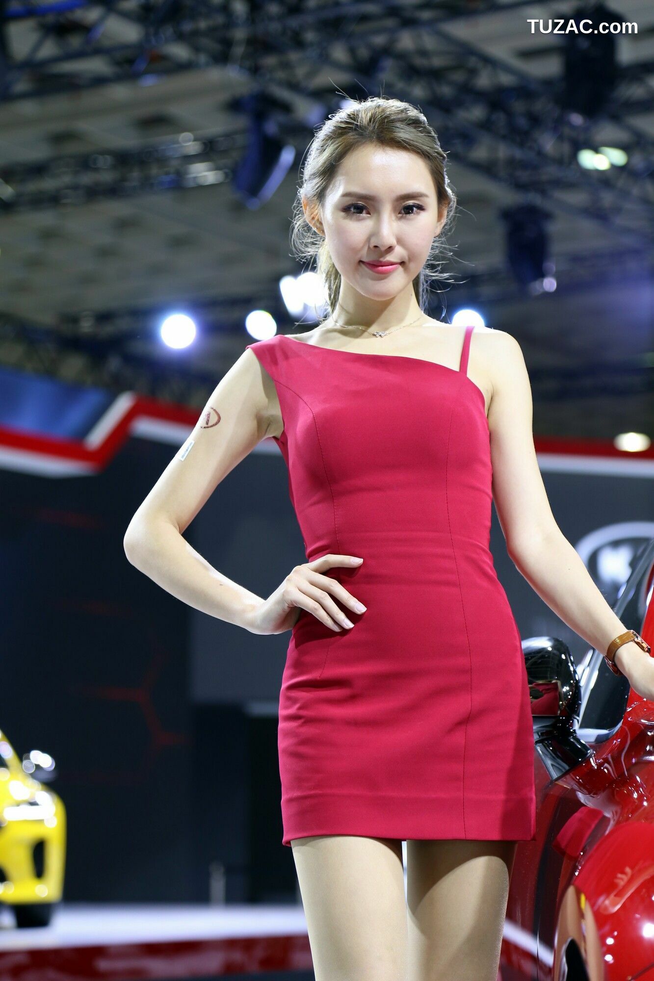 台湾正妹_ Queenie(Q尼) - 2018年台北車展 写真集[31P]