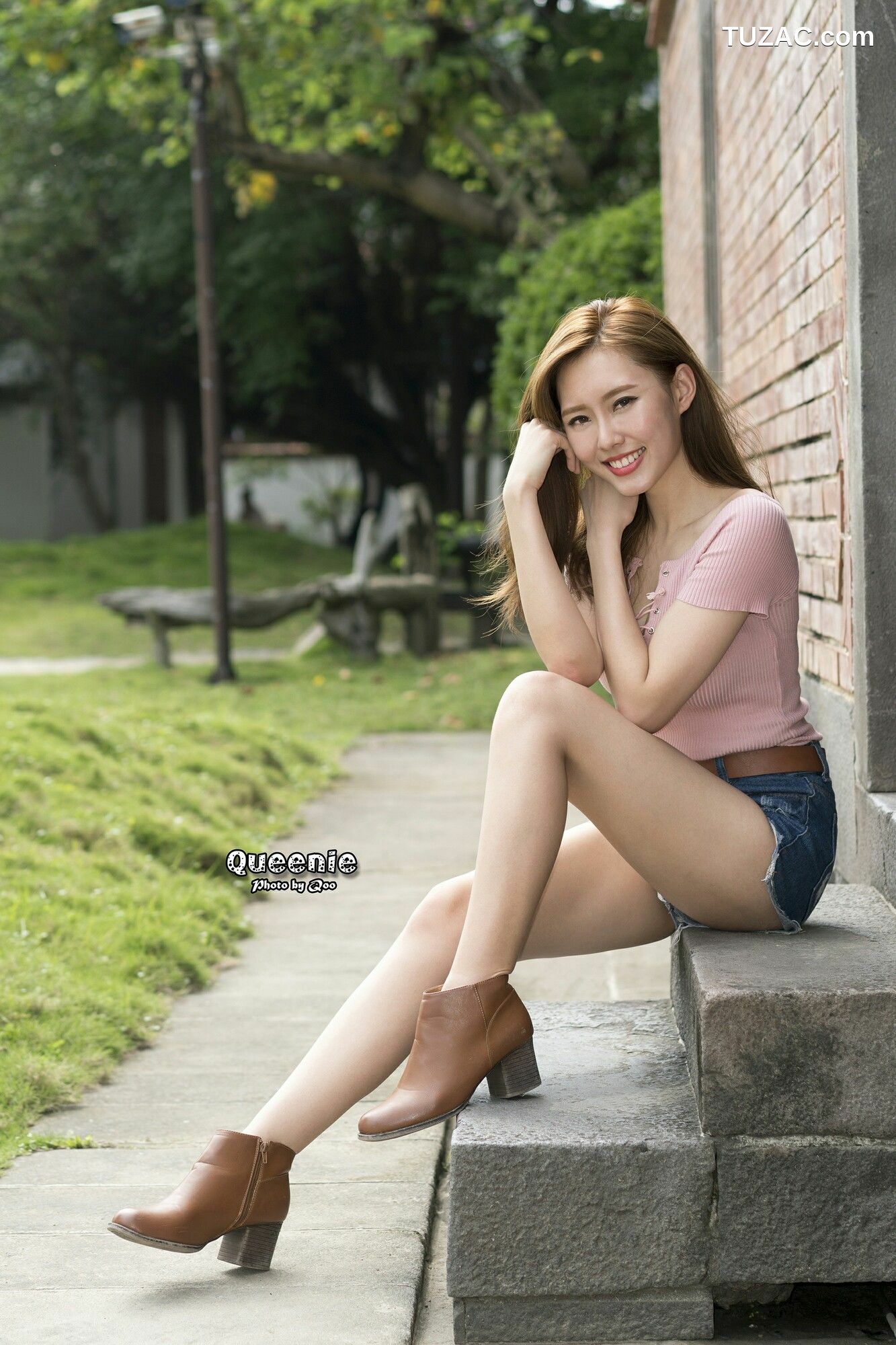 台湾正妹_ Queenie/Q尼 - 热裤美腿街拍 写真集[99P]