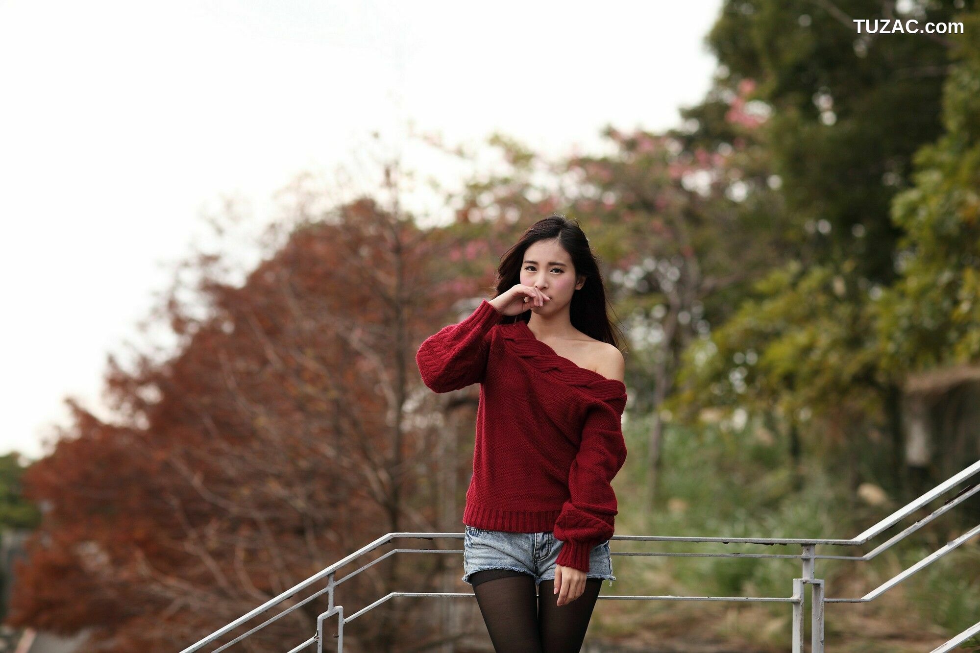 台湾正妹_ 孟洁 (两套服装） 写真集[89P]
