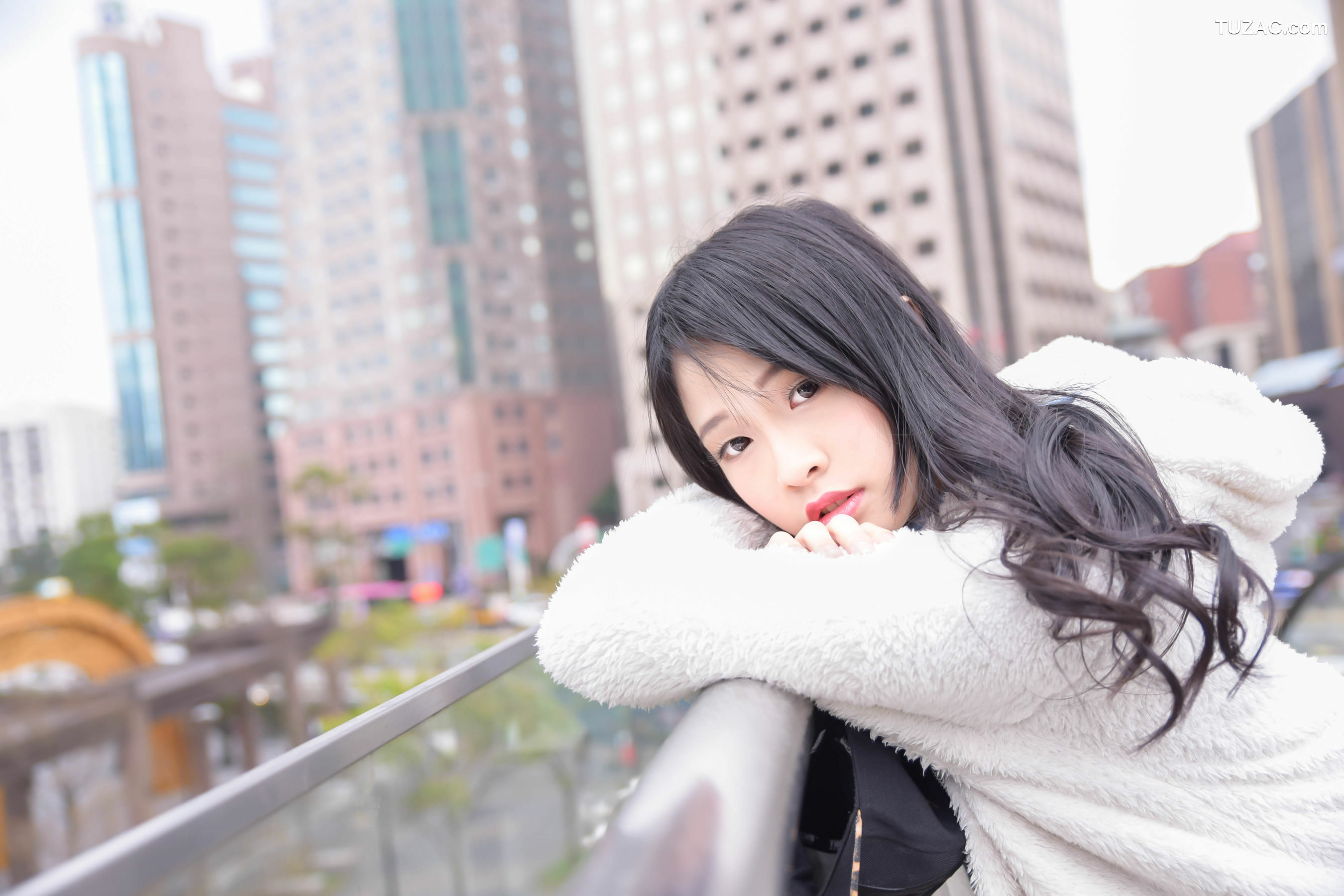 台湾正妹_ 小枫《信義區外拍》写真集[94P]