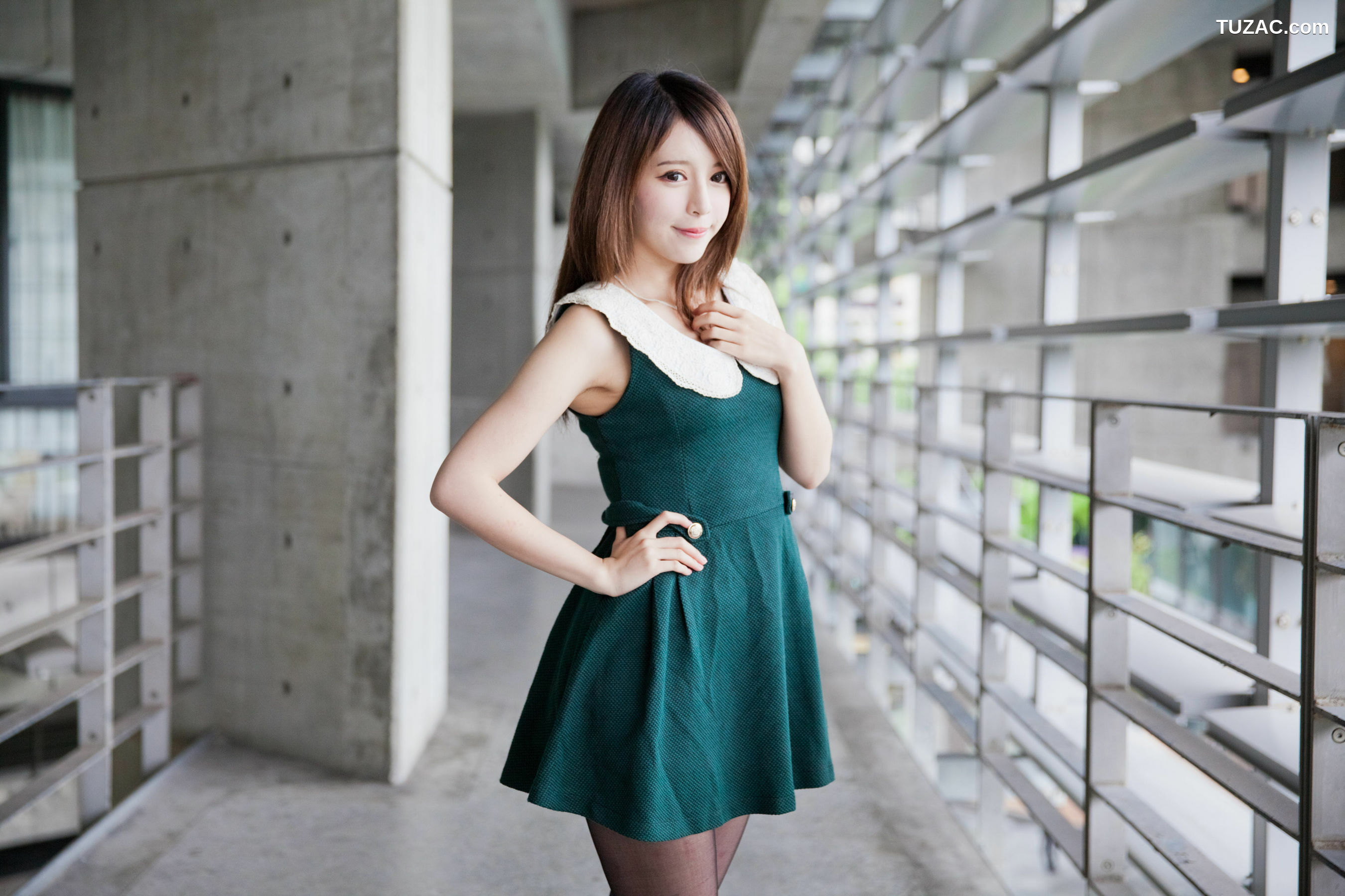 台湾正妹_ 张齐郡《2013-JuLie玉美人!》 写真集[54P]